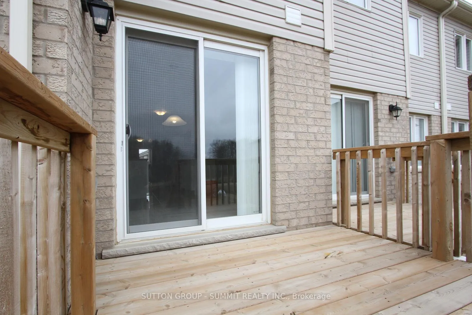 Photo 27 of 43 Longboat Run W, Brantford, Shellard Lane — HOMEH