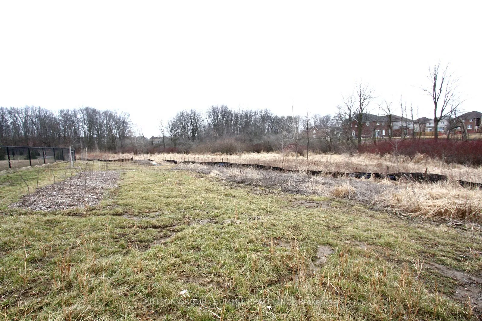 Photo 29 of 43 Longboat Run W, Brantford, Shellard Lane — HOMEH