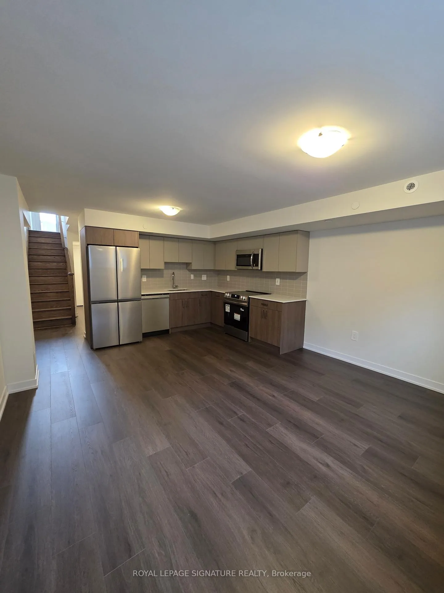 Photo 2 of Unit Bsmt, 28 Green Gardens Boulevard, Toronto, Rockcliffe-Smythe — HOMEH