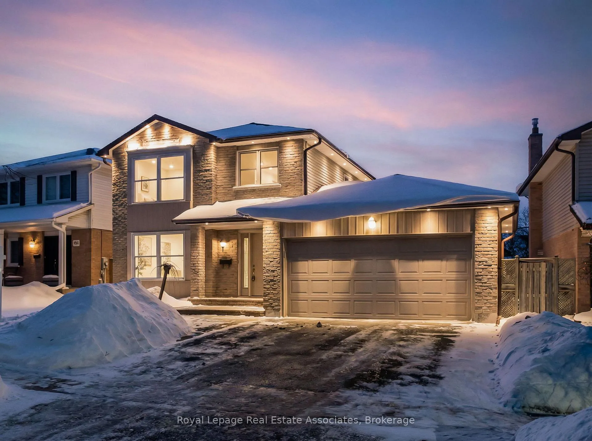 Photo 1 of 896 Roundelay Drive, Oshawa, McLaughlin — HOMEH