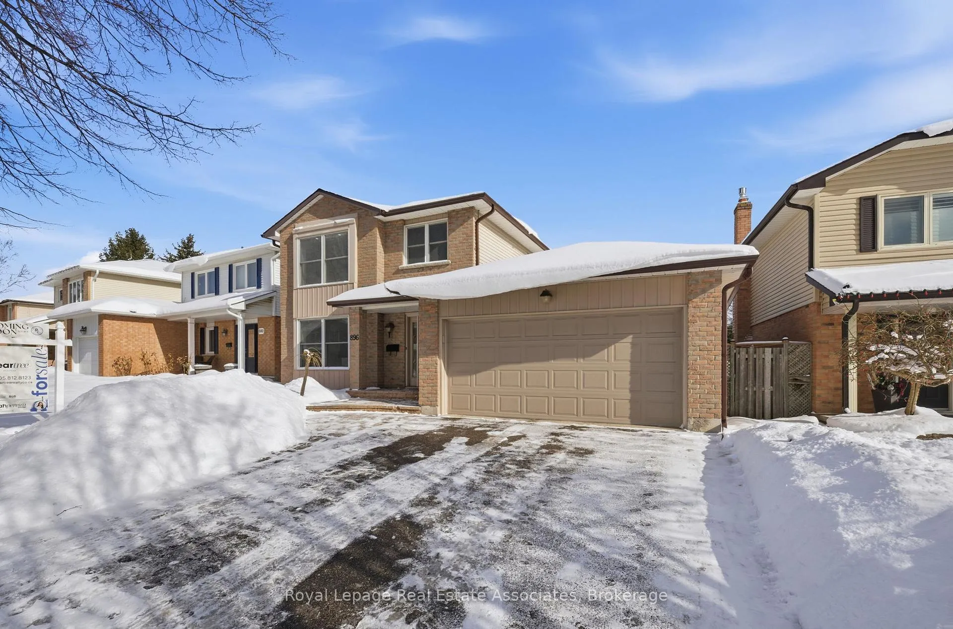 Photo 2 of 896 Roundelay Drive, Oshawa, McLaughlin — HOMEH