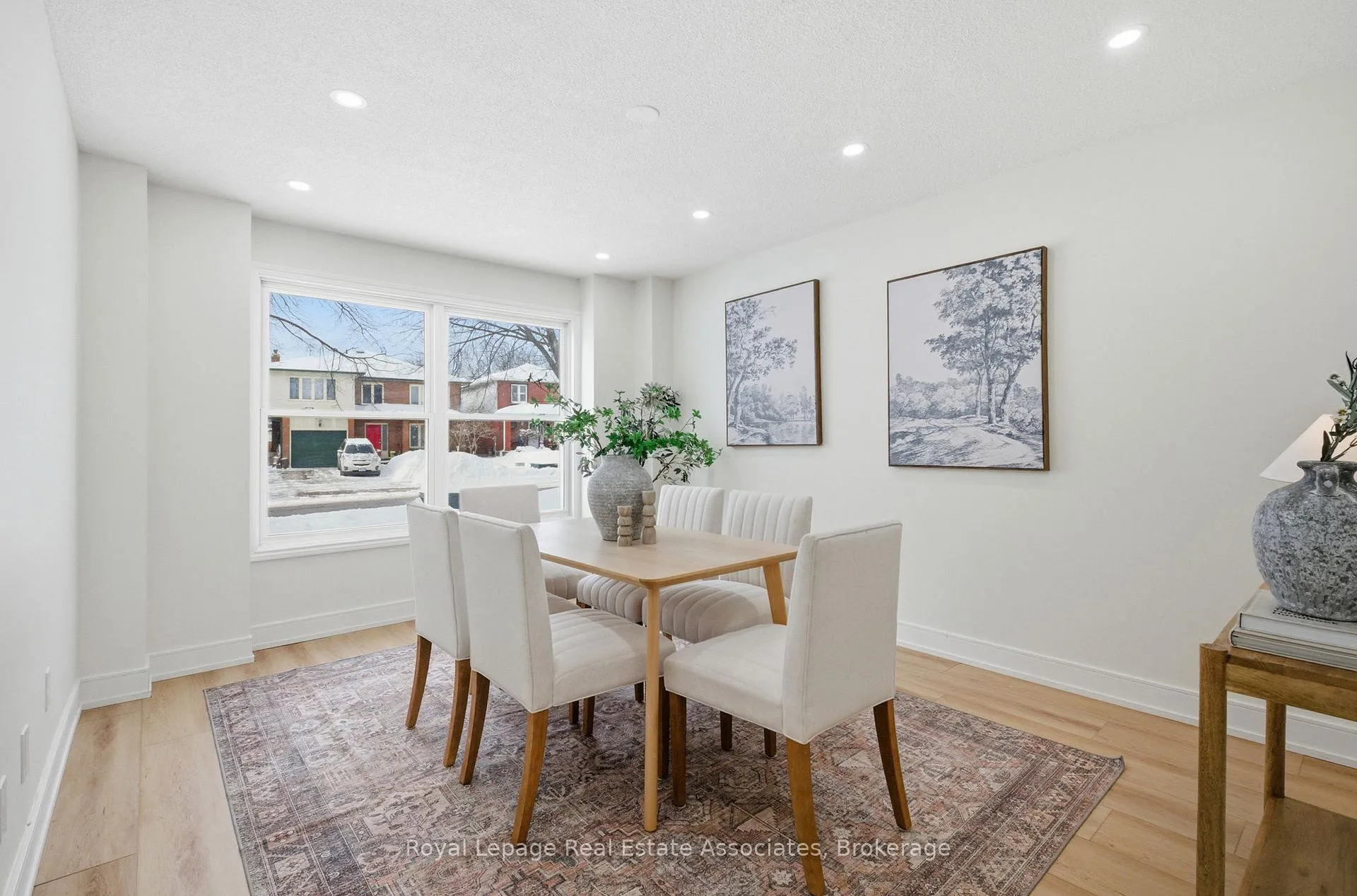 Photo 9 of 896 Roundelay Drive, Oshawa, McLaughlin — HOMEH