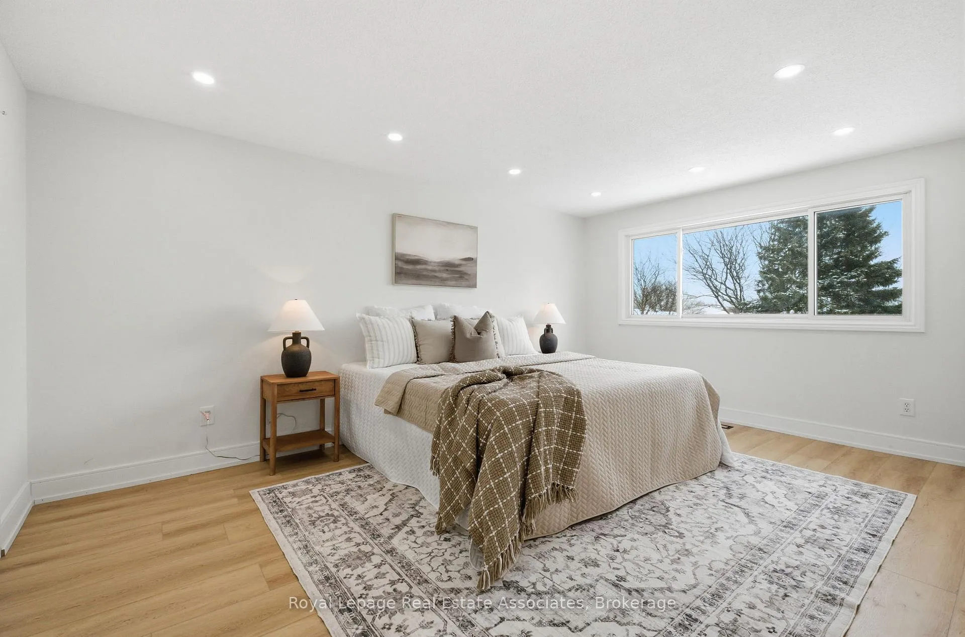 Photo 21 of 896 Roundelay Drive, Oshawa, McLaughlin — HOMEH