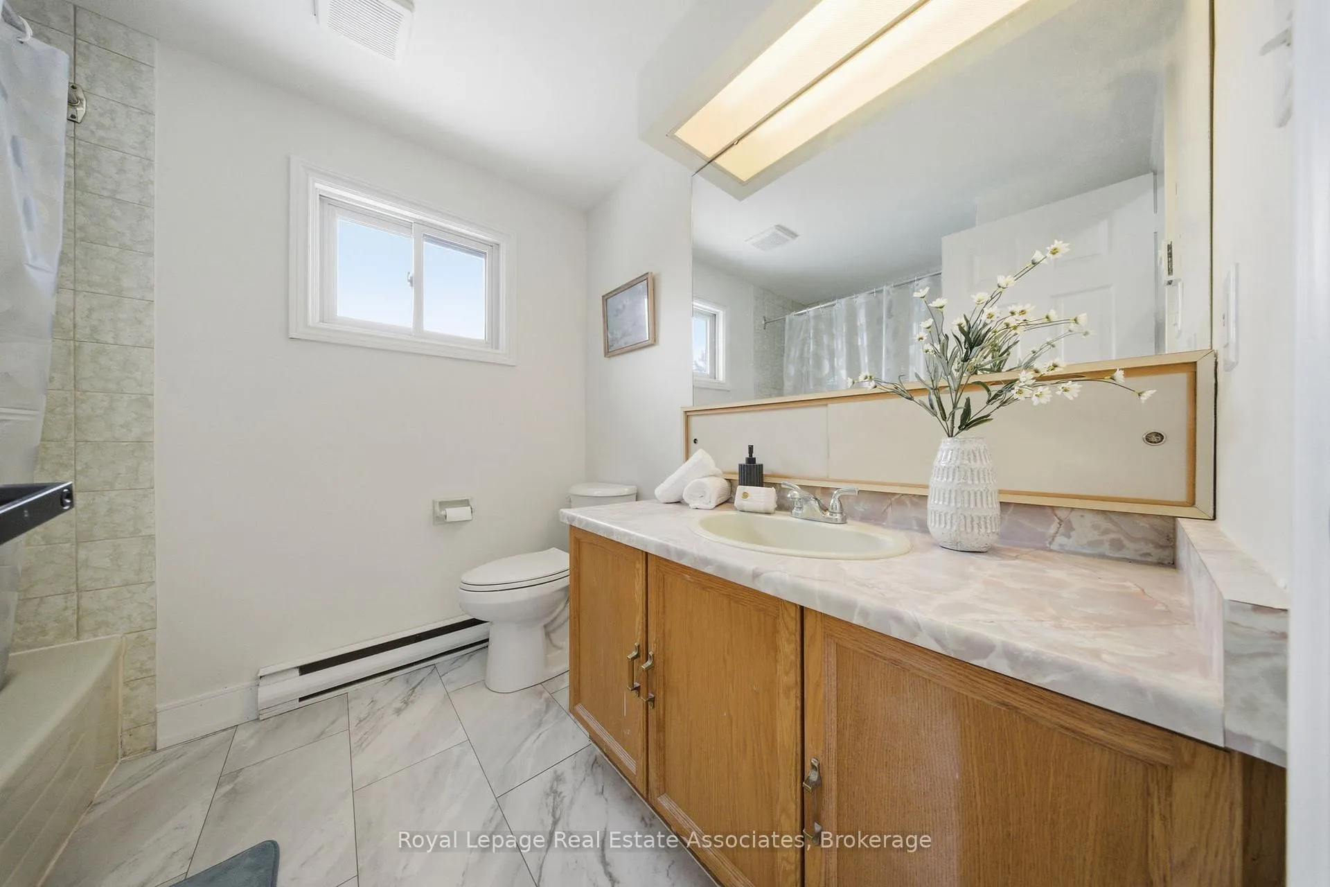 Photo 27 of 896 Roundelay Drive, Oshawa, McLaughlin — HOMEH