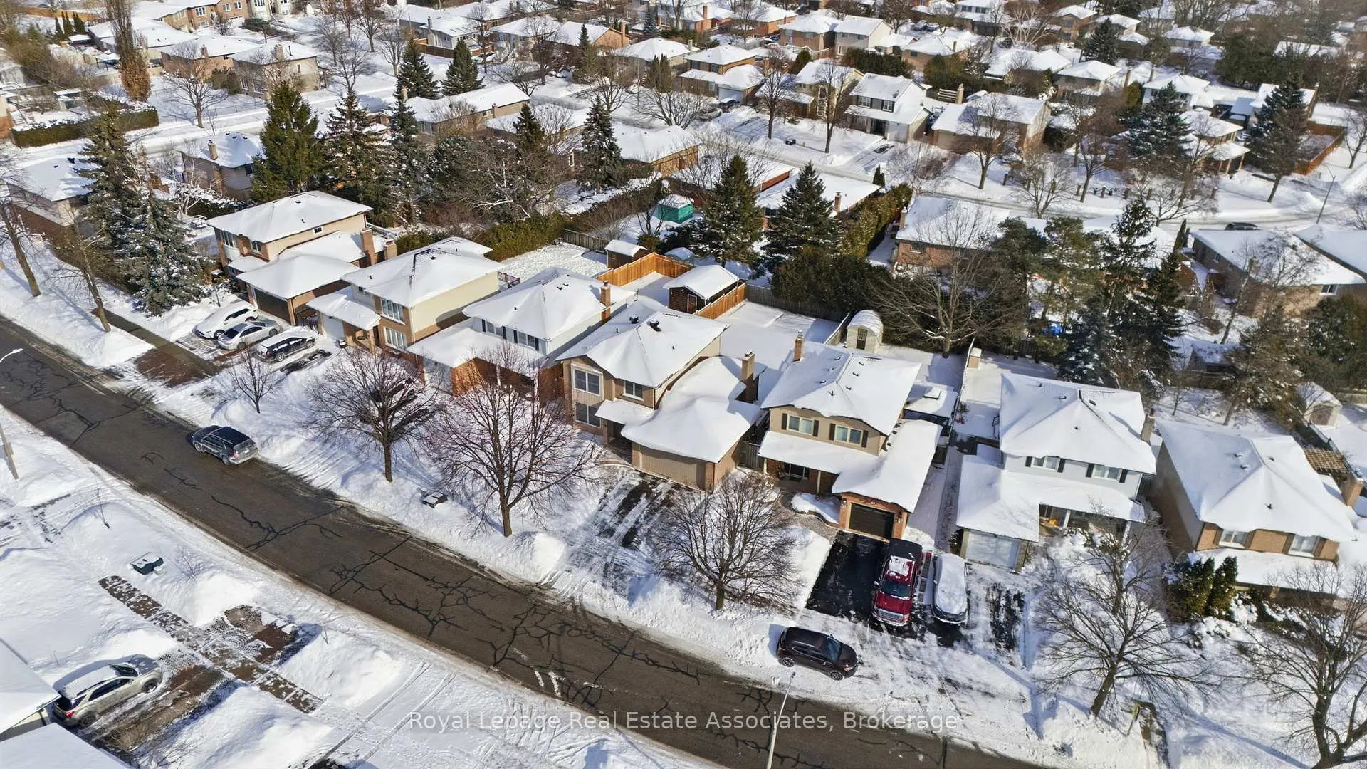 Photo 47 of 896 Roundelay Drive, Oshawa, McLaughlin — HOMEH