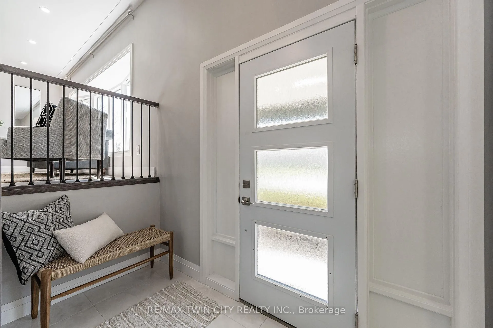 Photo 4 of 34 Bradley Drive, Kitchener, Stanley Park — HOMEH