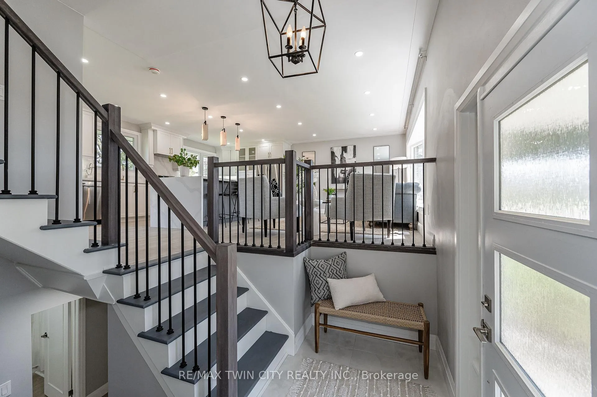 Photo 5 of 34 Bradley Drive, Kitchener, Stanley Park — HOMEH