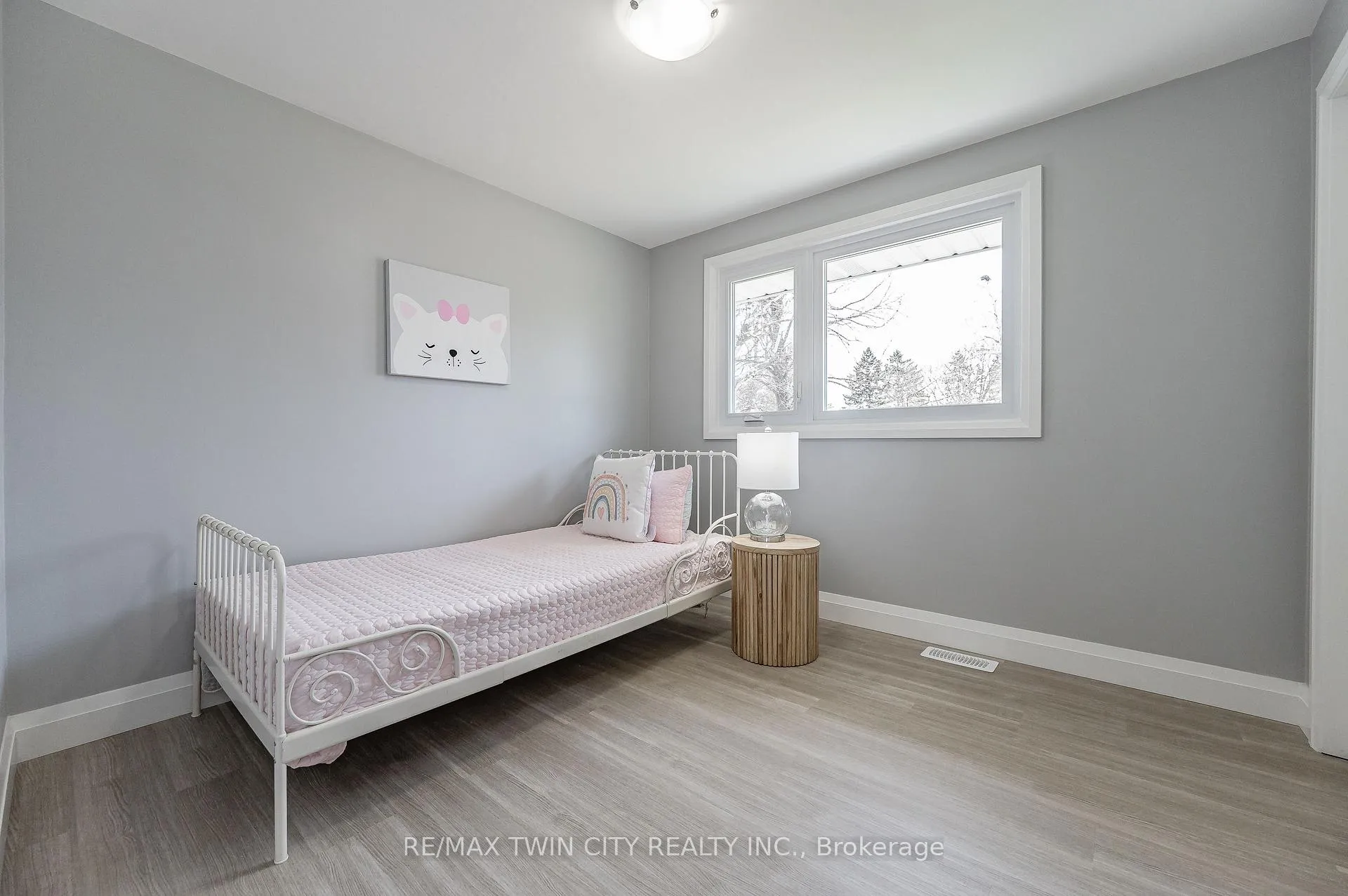 Photo 17 of 34 Bradley Drive, Kitchener, Stanley Park — HOMEH