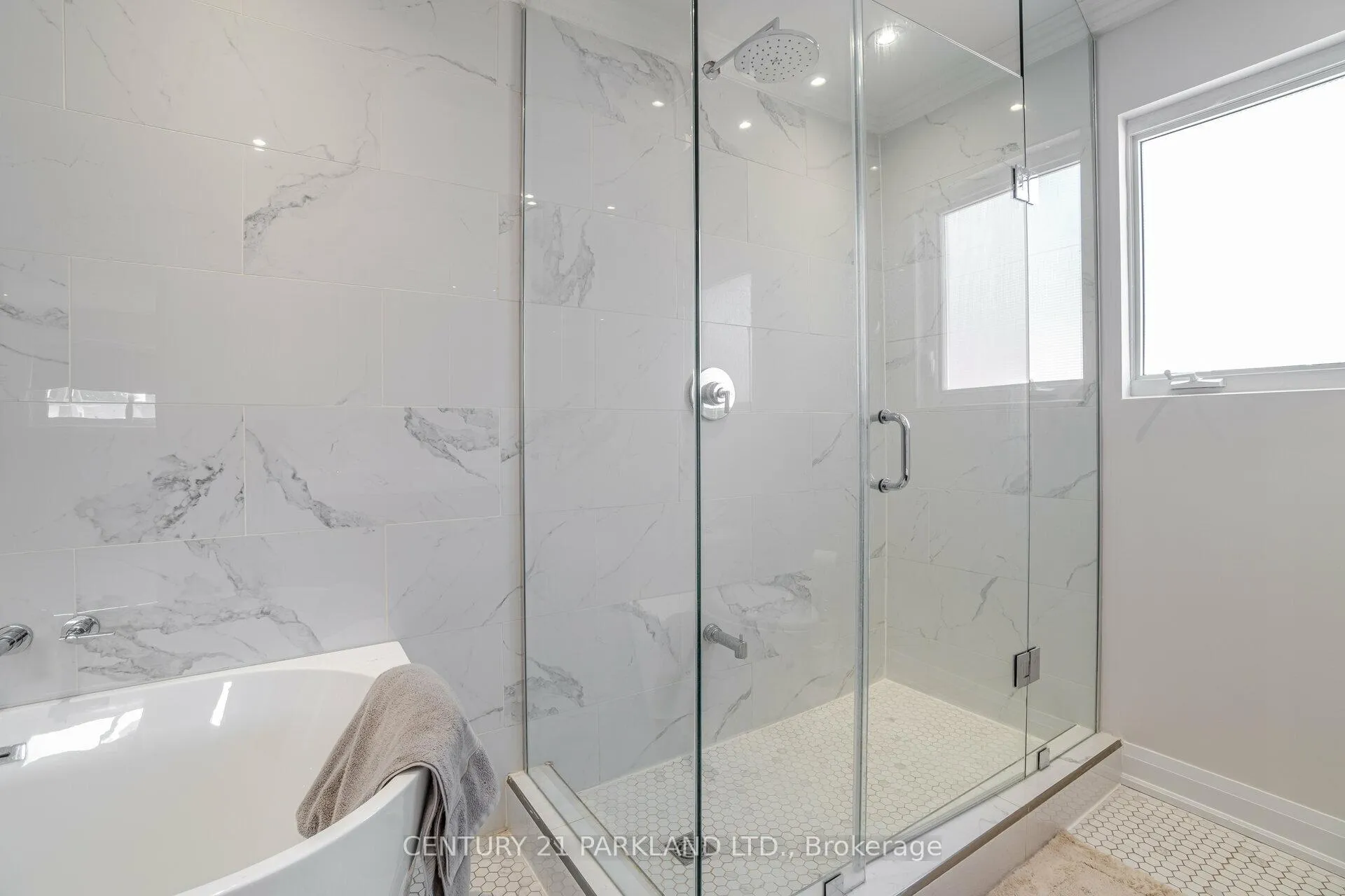 Photo 29 of 21 Heda Court, Whitby, Lynde Creek — HOMEH