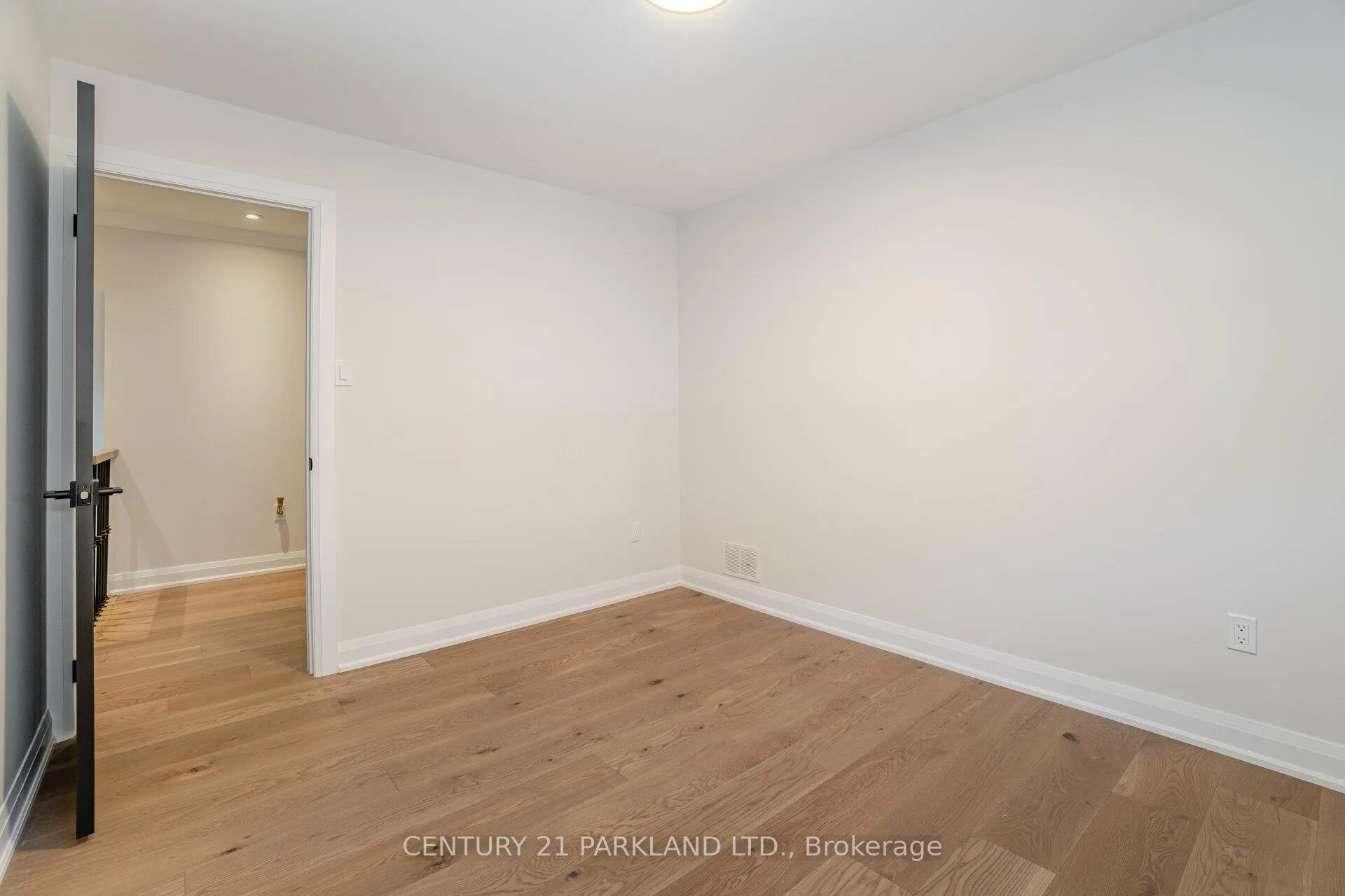 Photo 32 of 21 Heda Court, Whitby, Lynde Creek — HOMEH