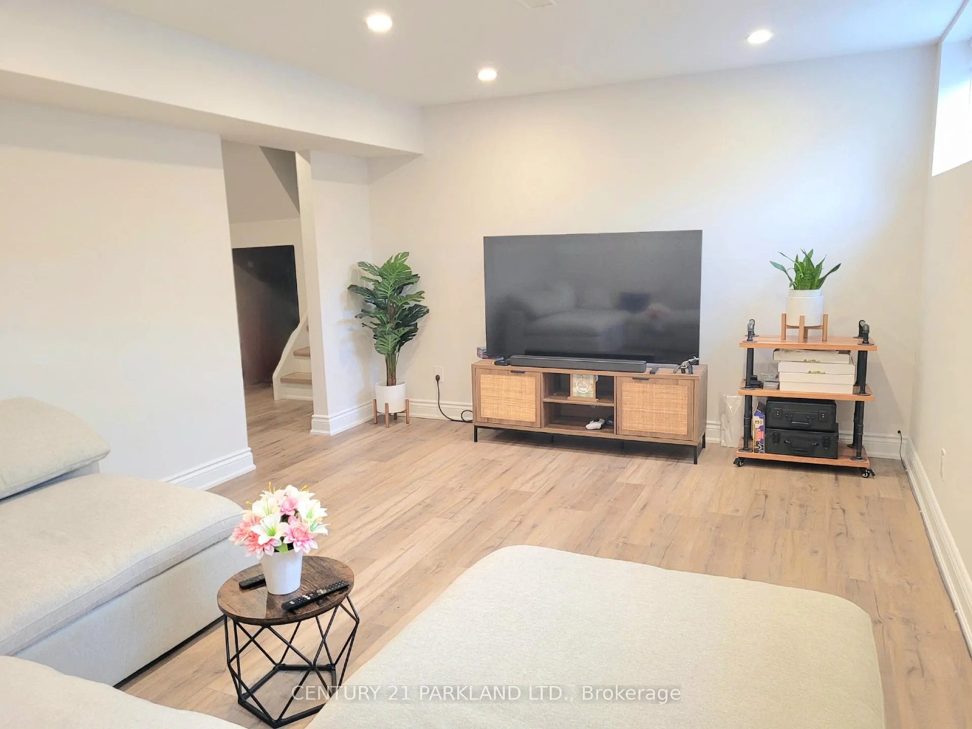 Photo 37 of 21 Heda Court, Whitby, Lynde Creek — HOMEH