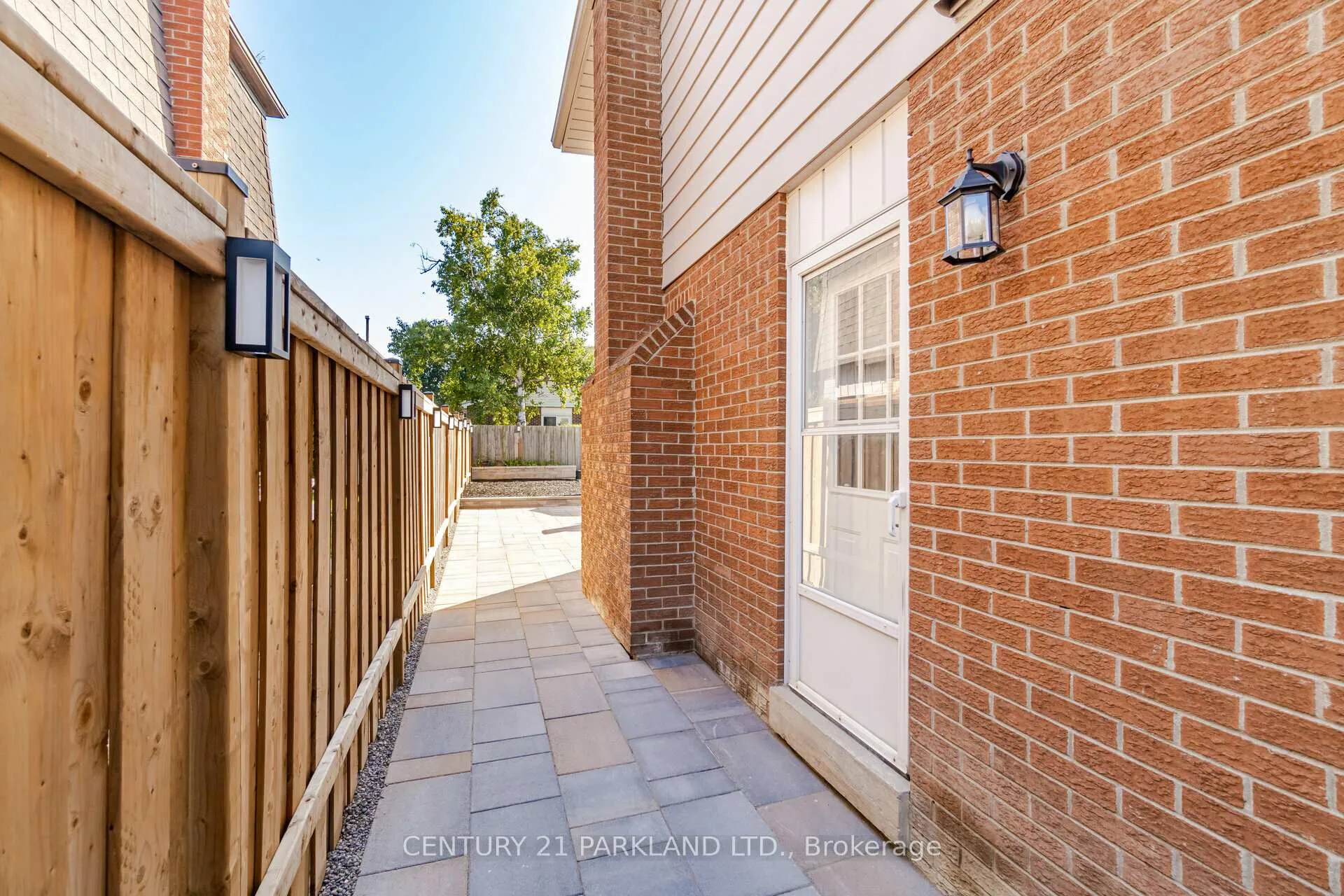 Photo 39 of 21 Heda Court, Whitby, Lynde Creek — HOMEH