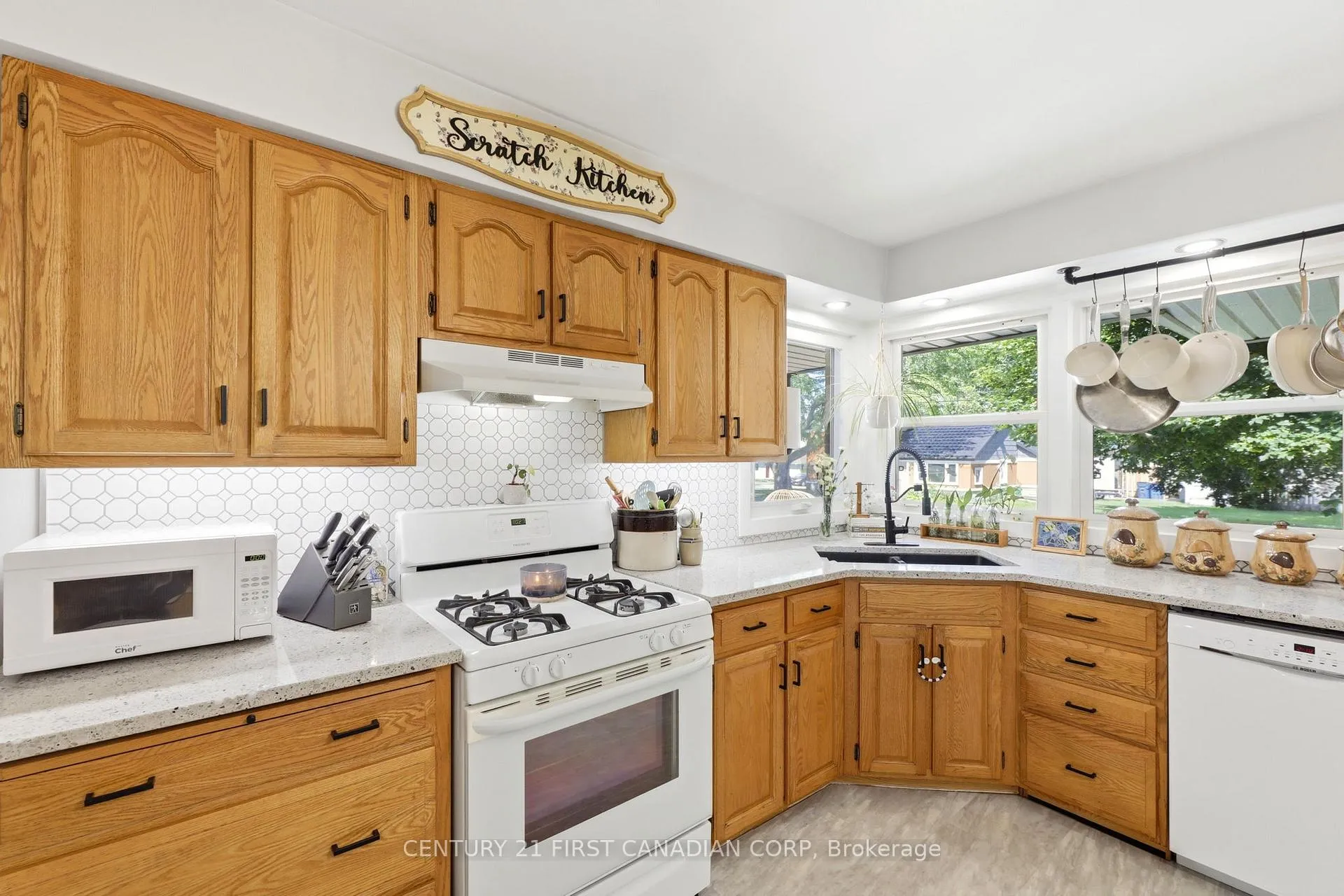 Photo 7 of 152 Ellen Street, Chatham-Kent, Blenheim — HOMEH
