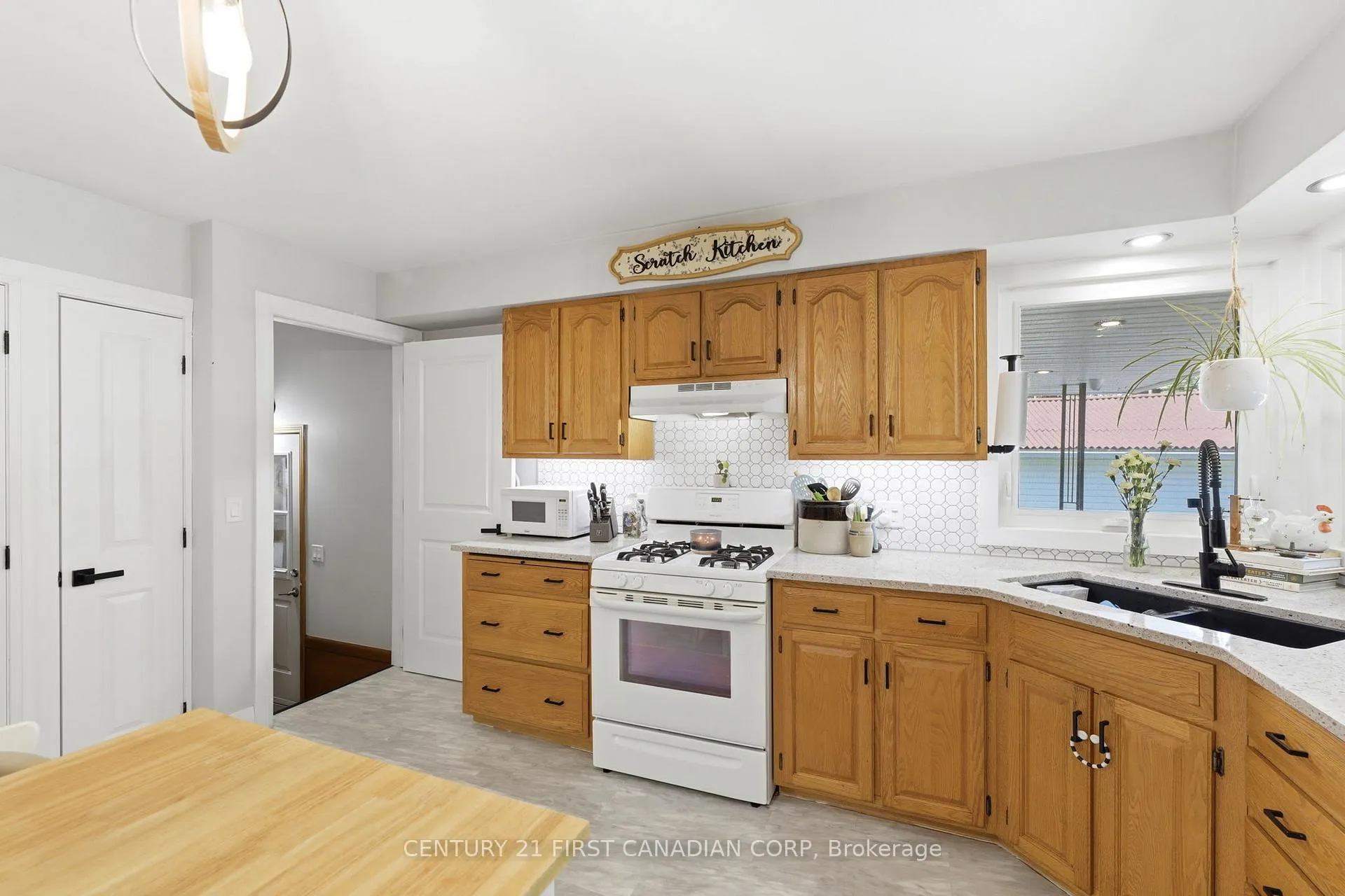 Photo 8 of 152 Ellen Street, Chatham-Kent, Blenheim — HOMEH