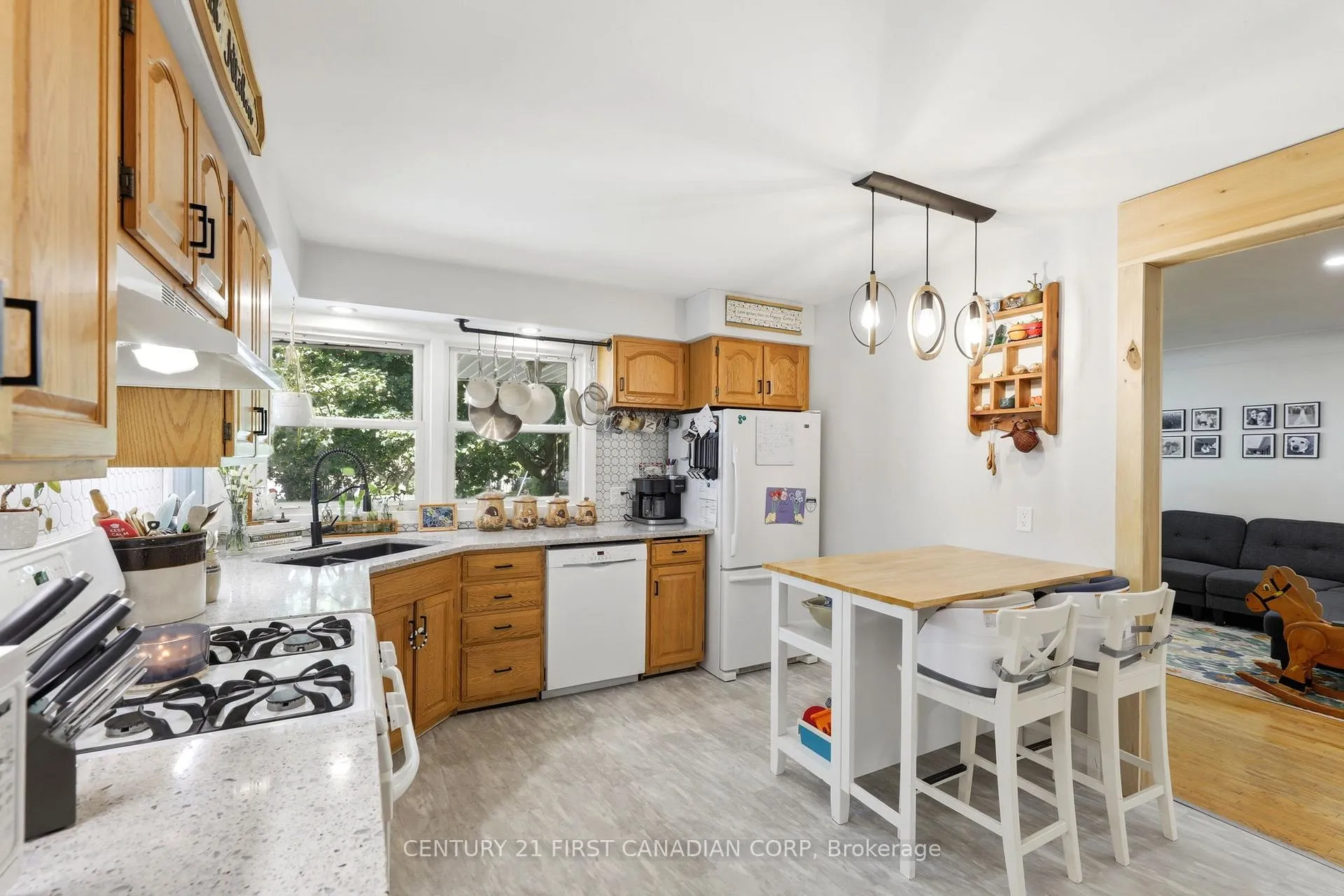 Photo 9 of 152 Ellen Street, Chatham-Kent, Blenheim — HOMEH