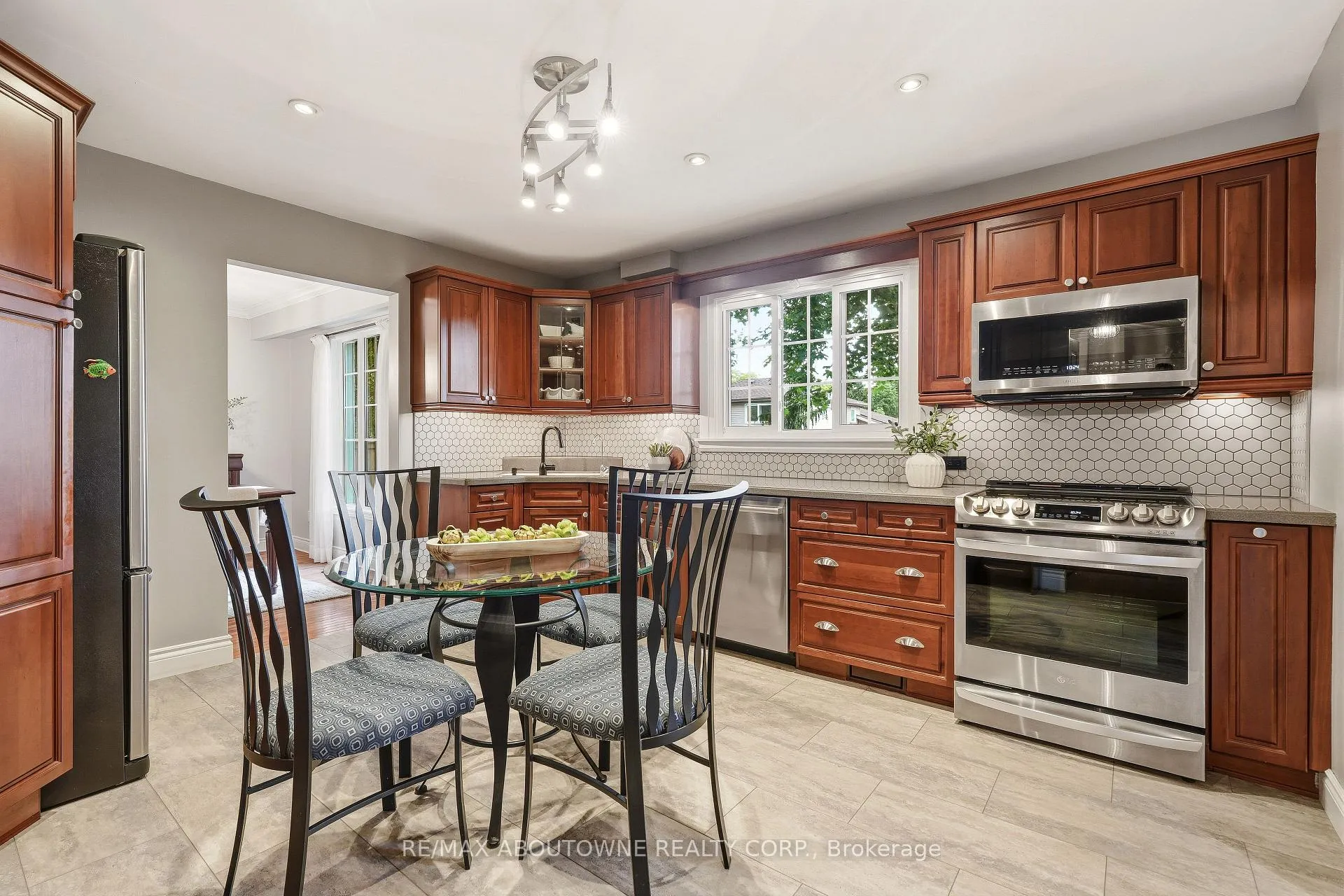 Photo 12 of 849 Syer Drive, Milton, Timberlea — HOMEH