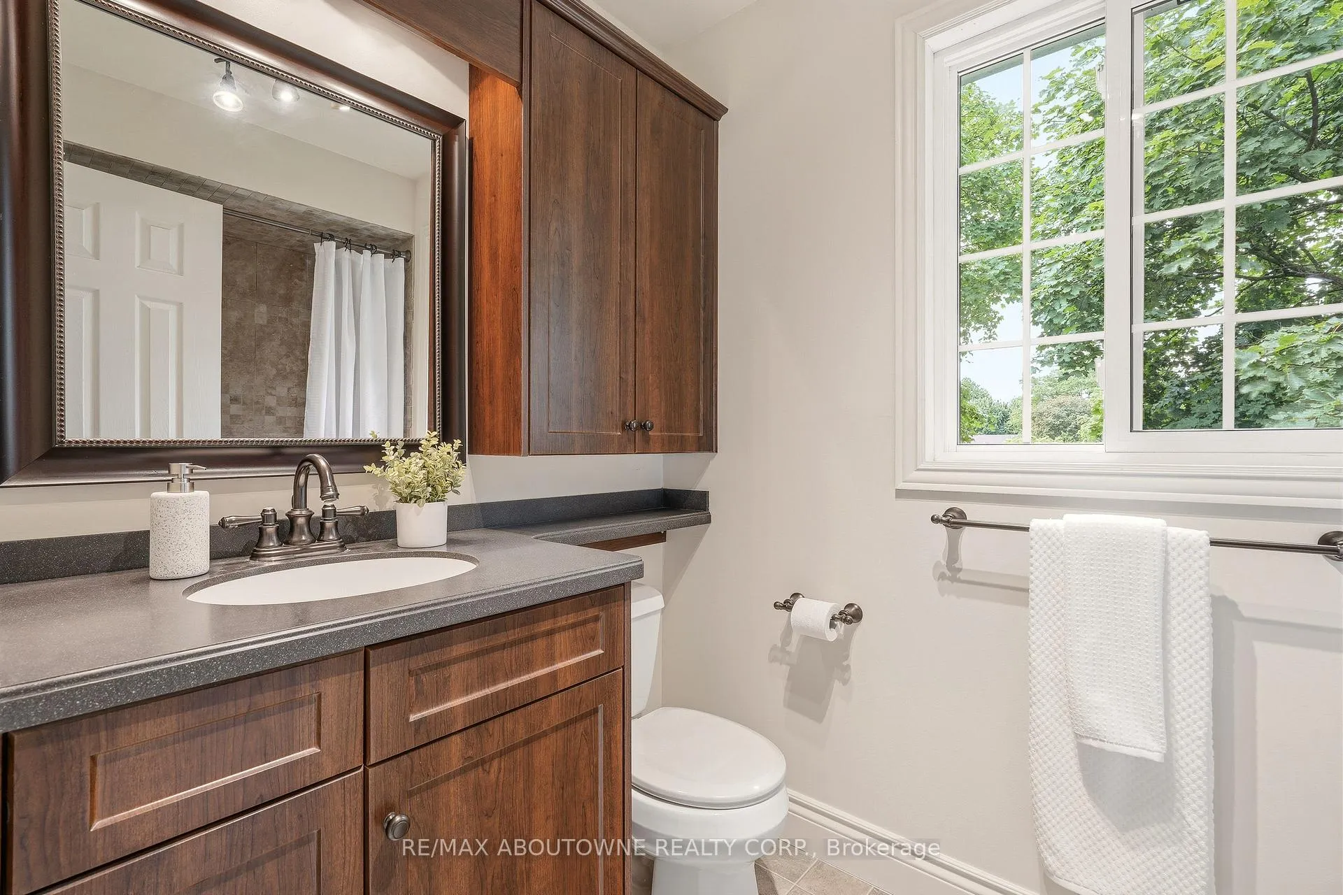 Photo 19 of 849 Syer Drive, Milton, Timberlea — HOMEH