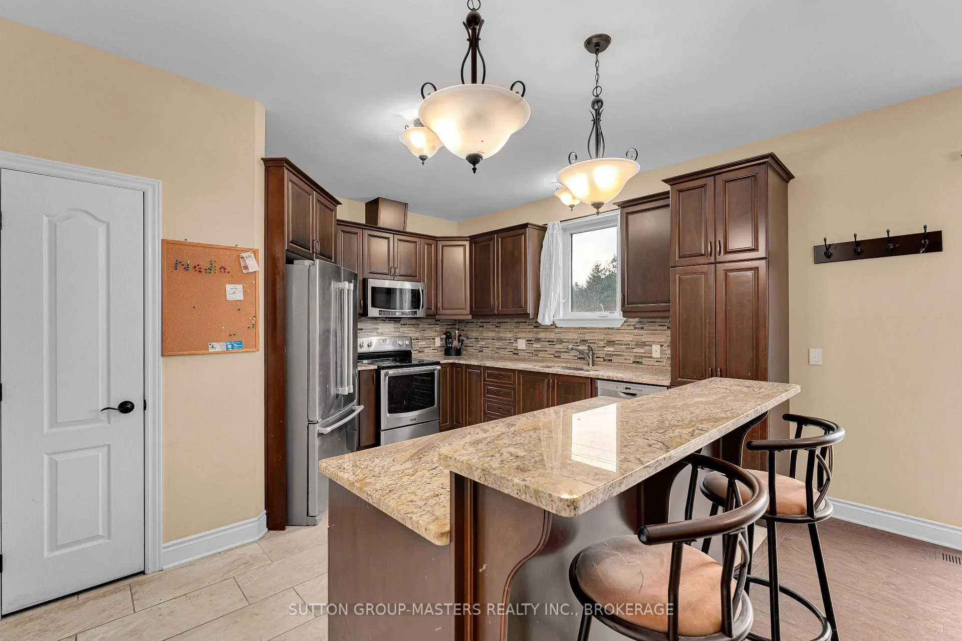 Photo 26 of 317 Nalon Road, Gananoque, Gananoque — HOMEH