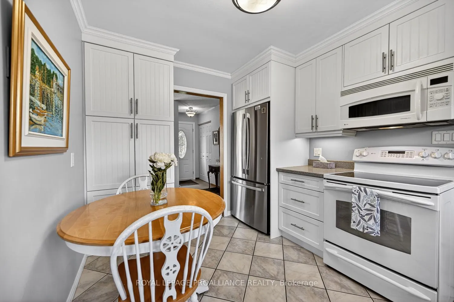 Photo 10 of 733 Stewart Boulevard, Brockville, Brockville — HOMEH