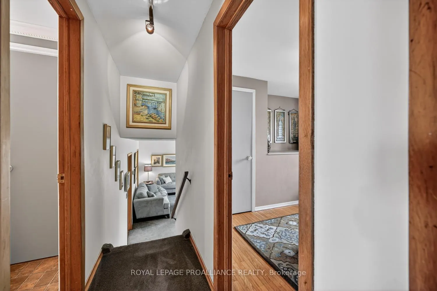 Photo 11 of 733 Stewart Boulevard, Brockville, Brockville — HOMEH