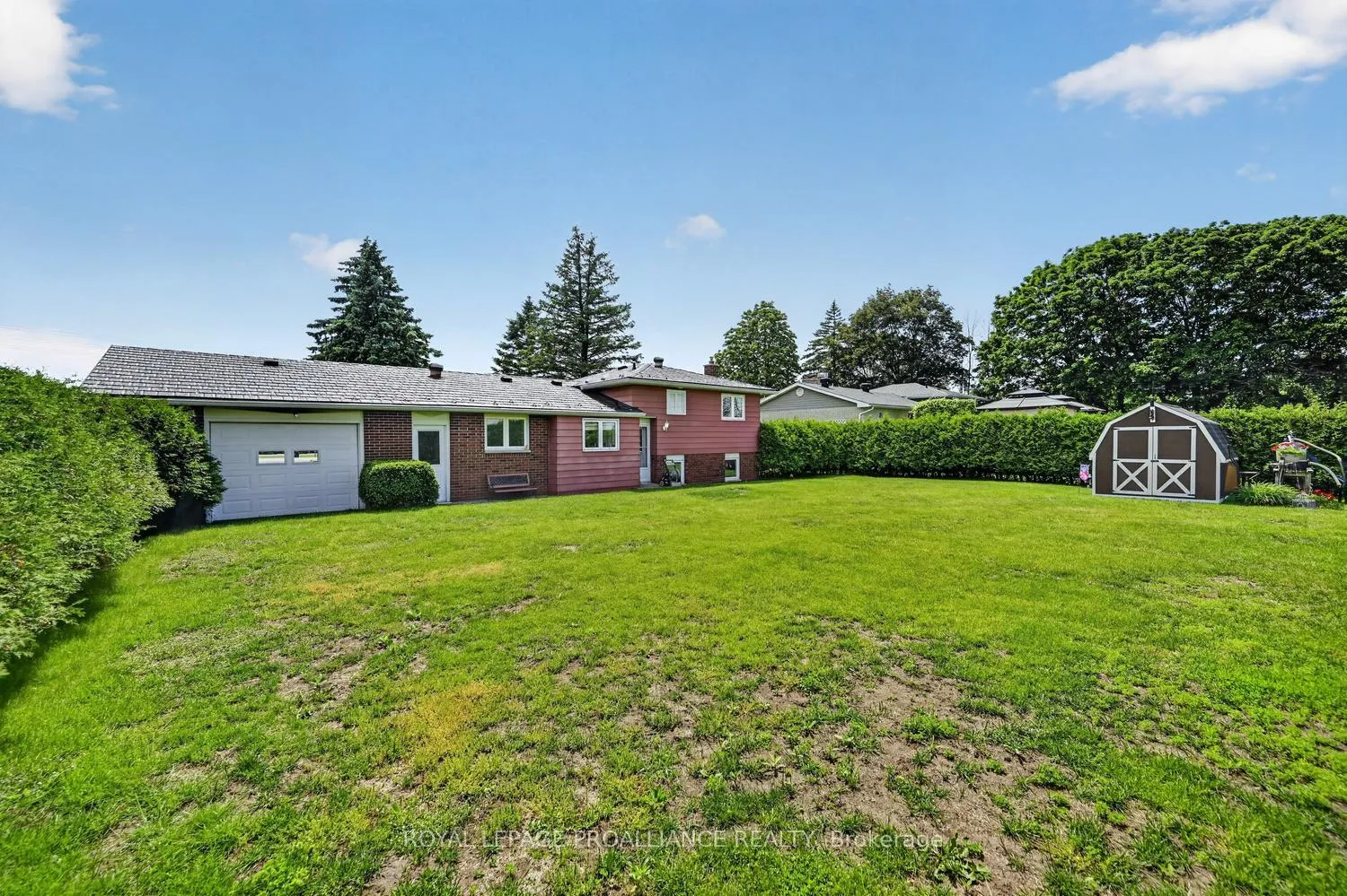 Photo 23 of 733 Stewart Boulevard, Brockville, Brockville — HOMEH