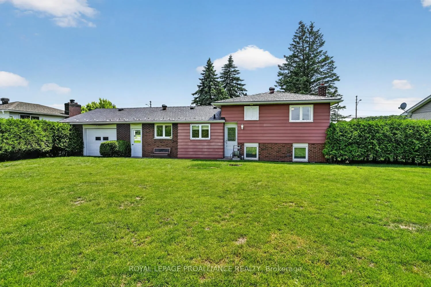Photo 25 of 733 Stewart Boulevard, Brockville, Brockville — HOMEH