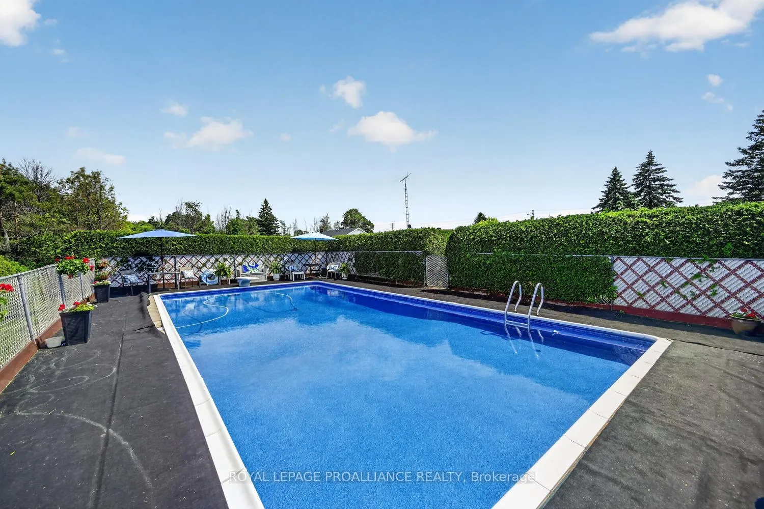Photo 31 of 733 Stewart Boulevard, Brockville, Brockville — HOMEH