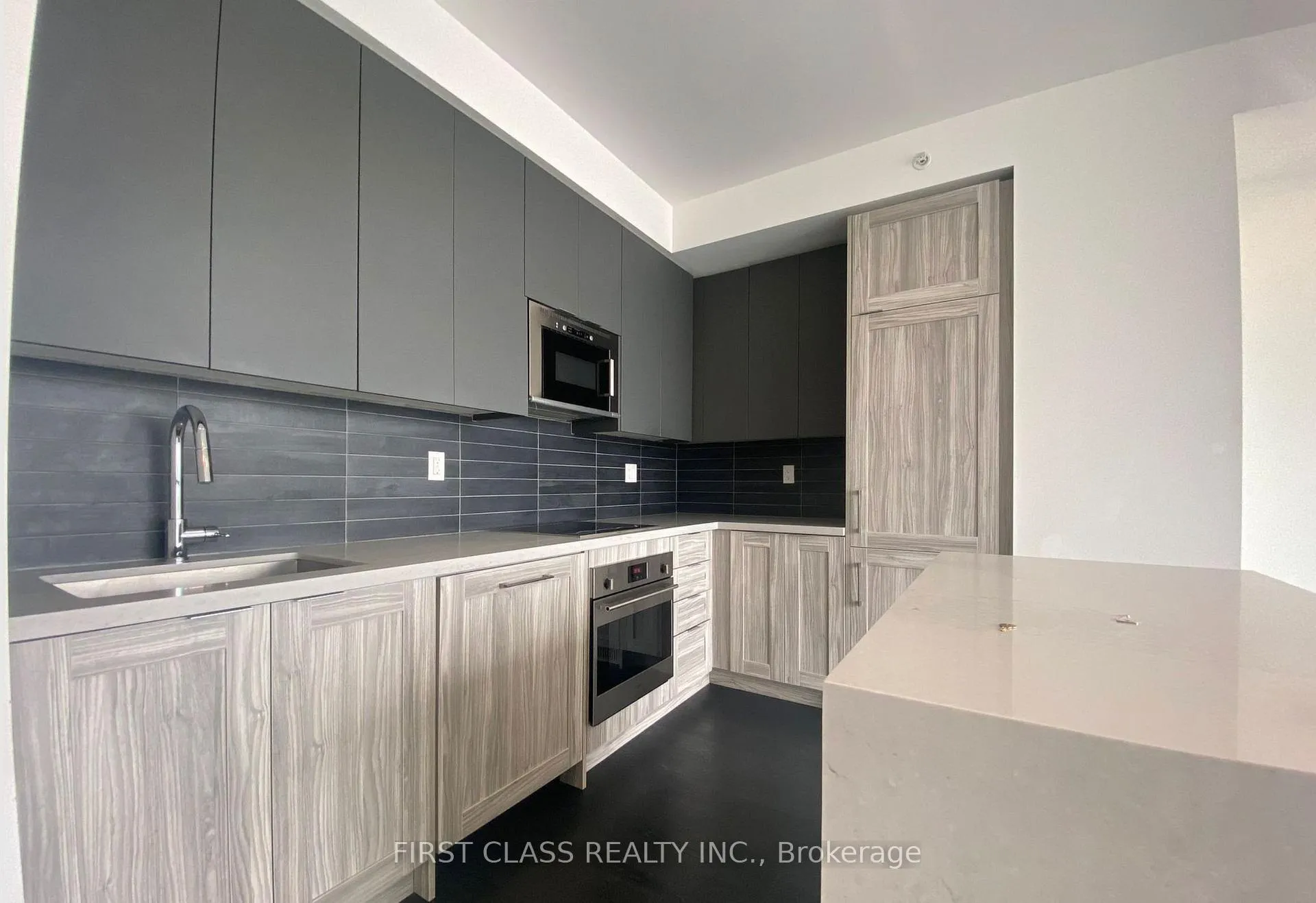 Photo 2 of Unit 1207, 2916 Highway 7 Road, Vaughan, Concord — HOMEH