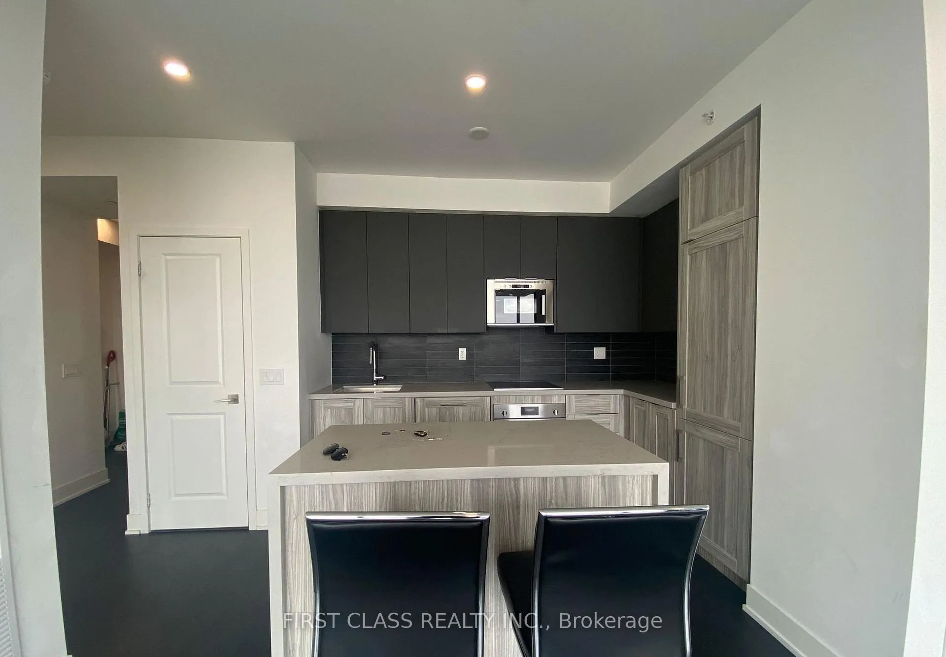 Photo 3 of Unit 1207, 2916 Highway 7 Road, Vaughan, Concord — HOMEH