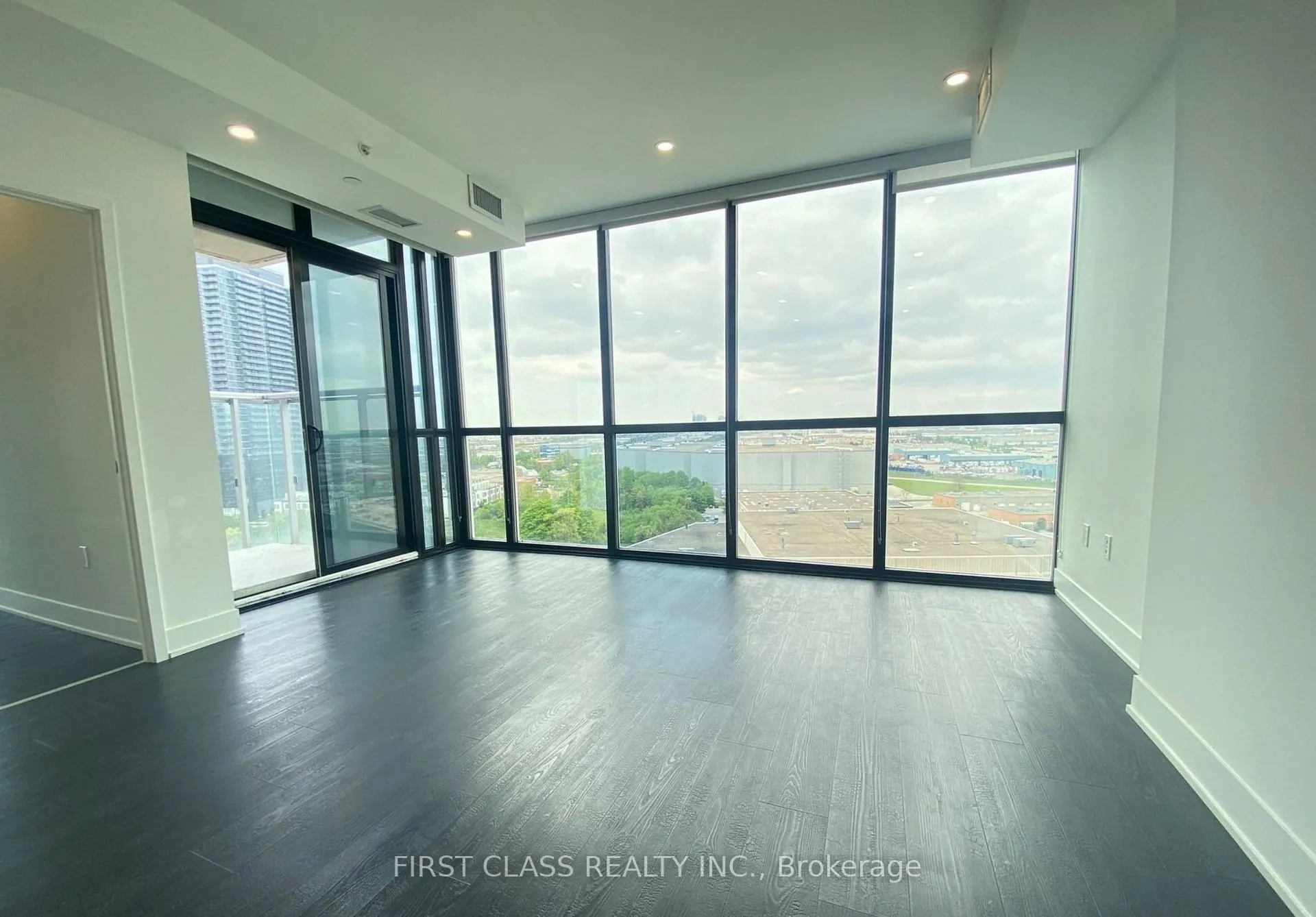 Photo 5 of Unit 1207, 2916 Highway 7 Road, Vaughan, Concord — HOMEH