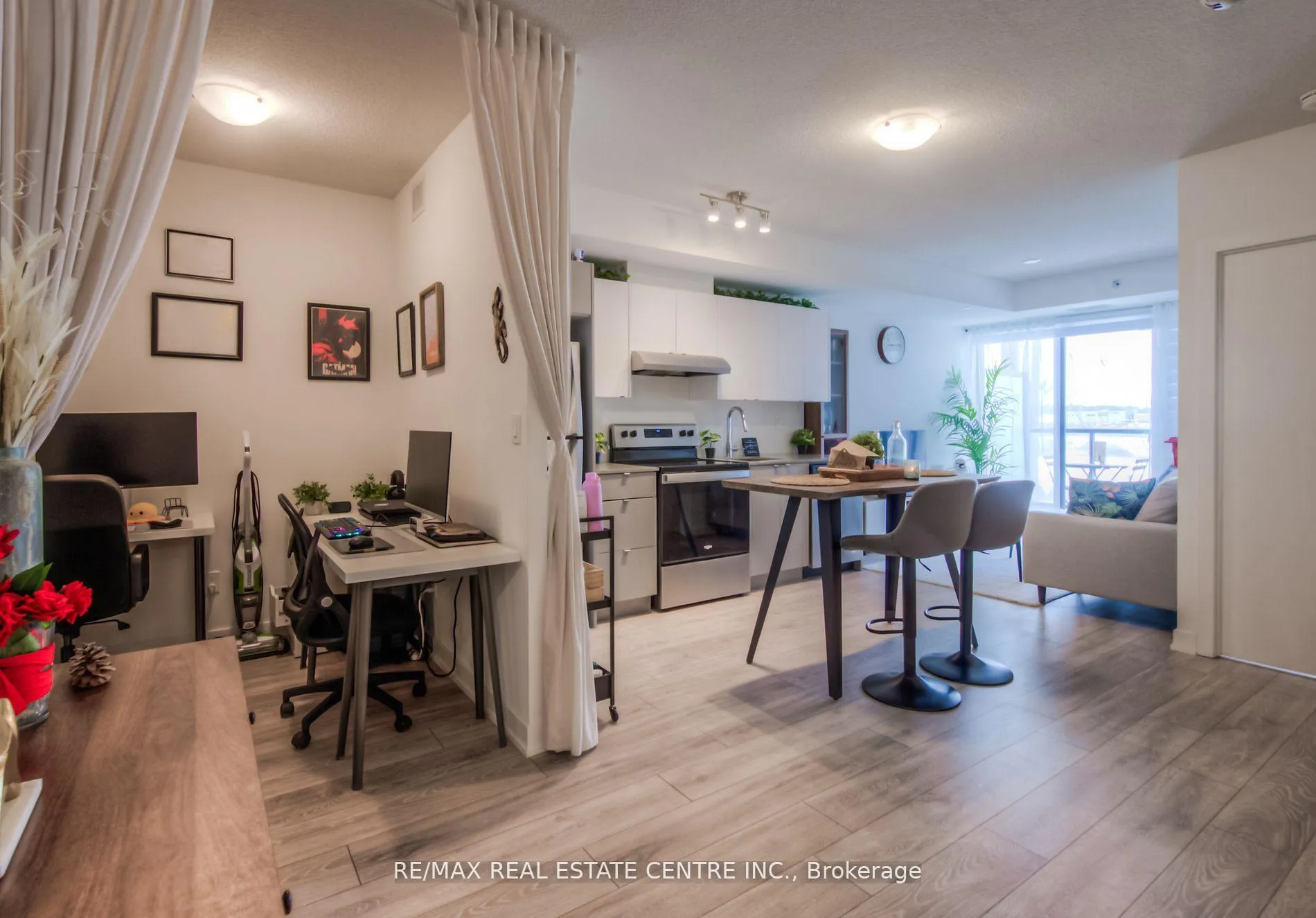 Photo 6 of Unit B310, 3200 Dakota Common Road, Burlington, Alton — HOMEH