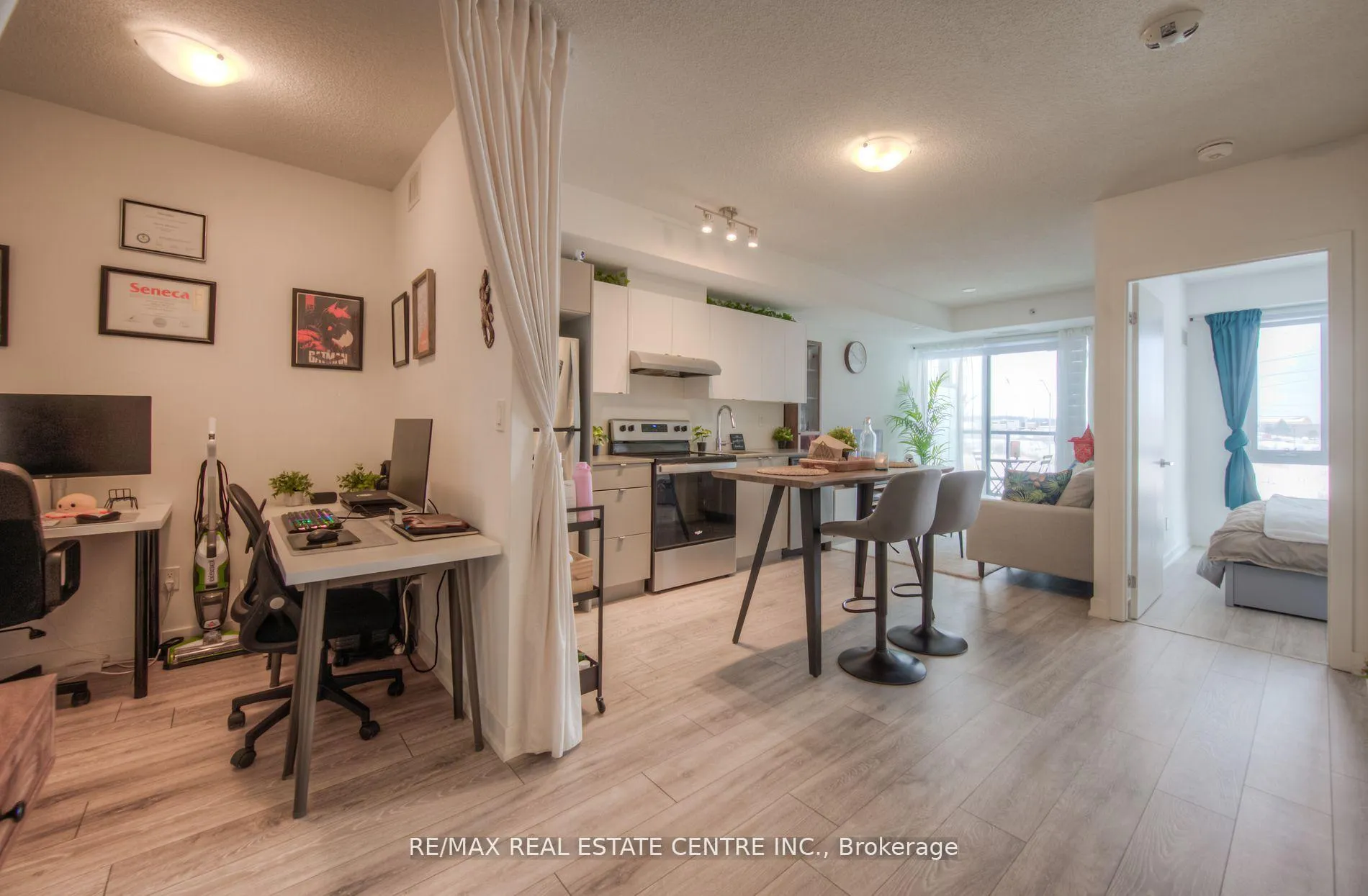 Photo 11 of Unit B310, 3200 Dakota Common Road, Burlington, Alton — HOMEH