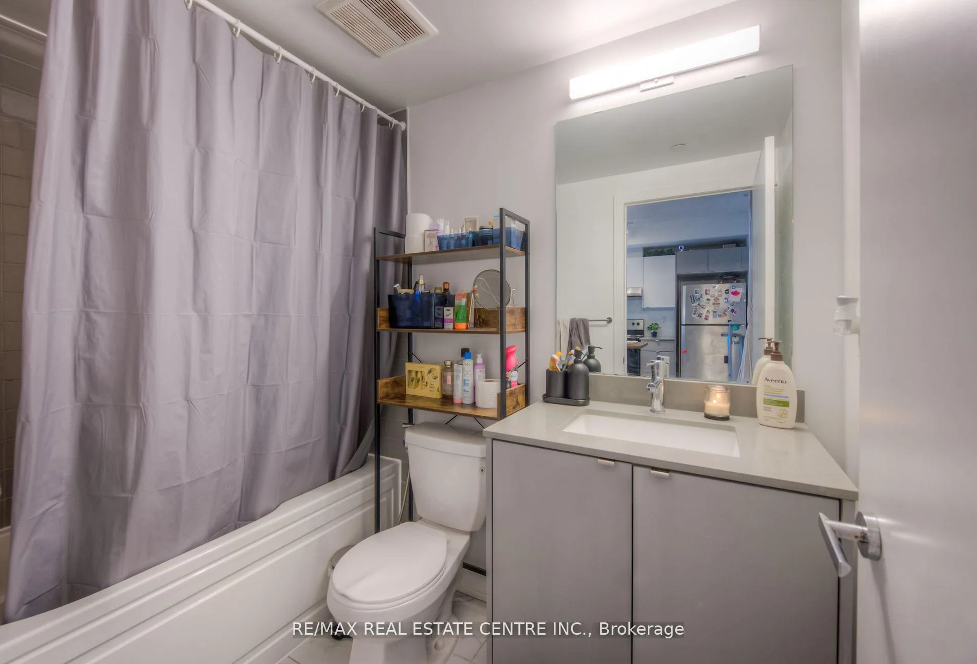 Photo 17 of Unit B310, 3200 Dakota Common Road, Burlington, Alton — HOMEH