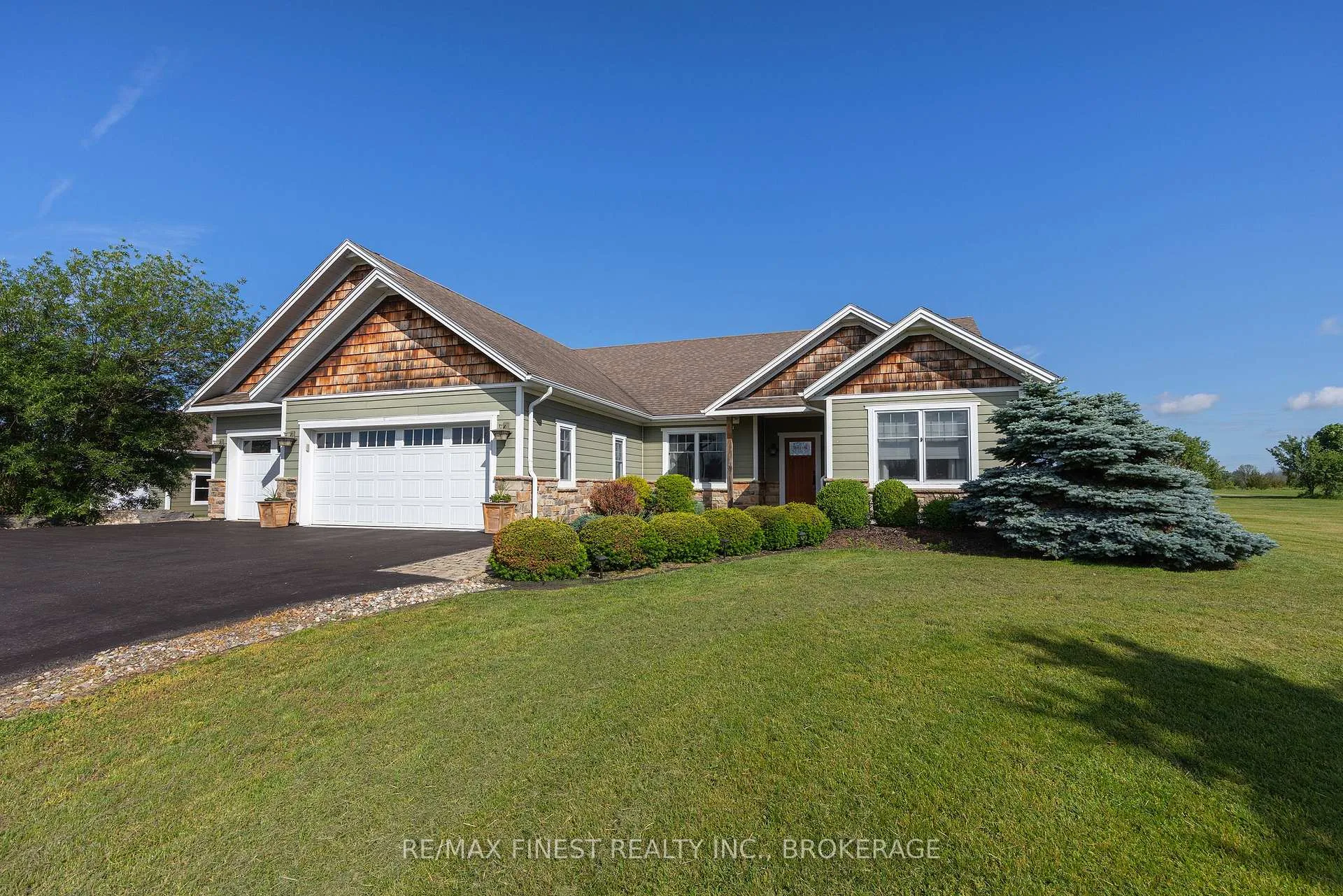 Photo 4 of 1247 Millhaven Road, Loyalist, Lennox and Addington - South — HOMEH