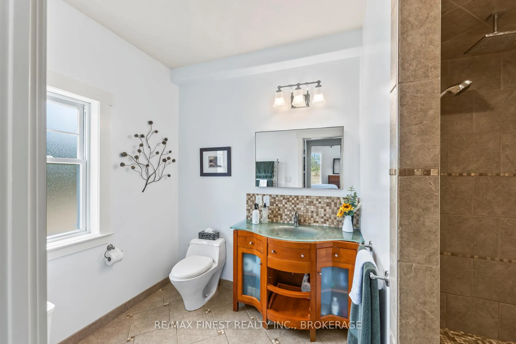 Photo 24 of 1247 Millhaven Road, Loyalist, Lennox and Addington - South — HOMEH