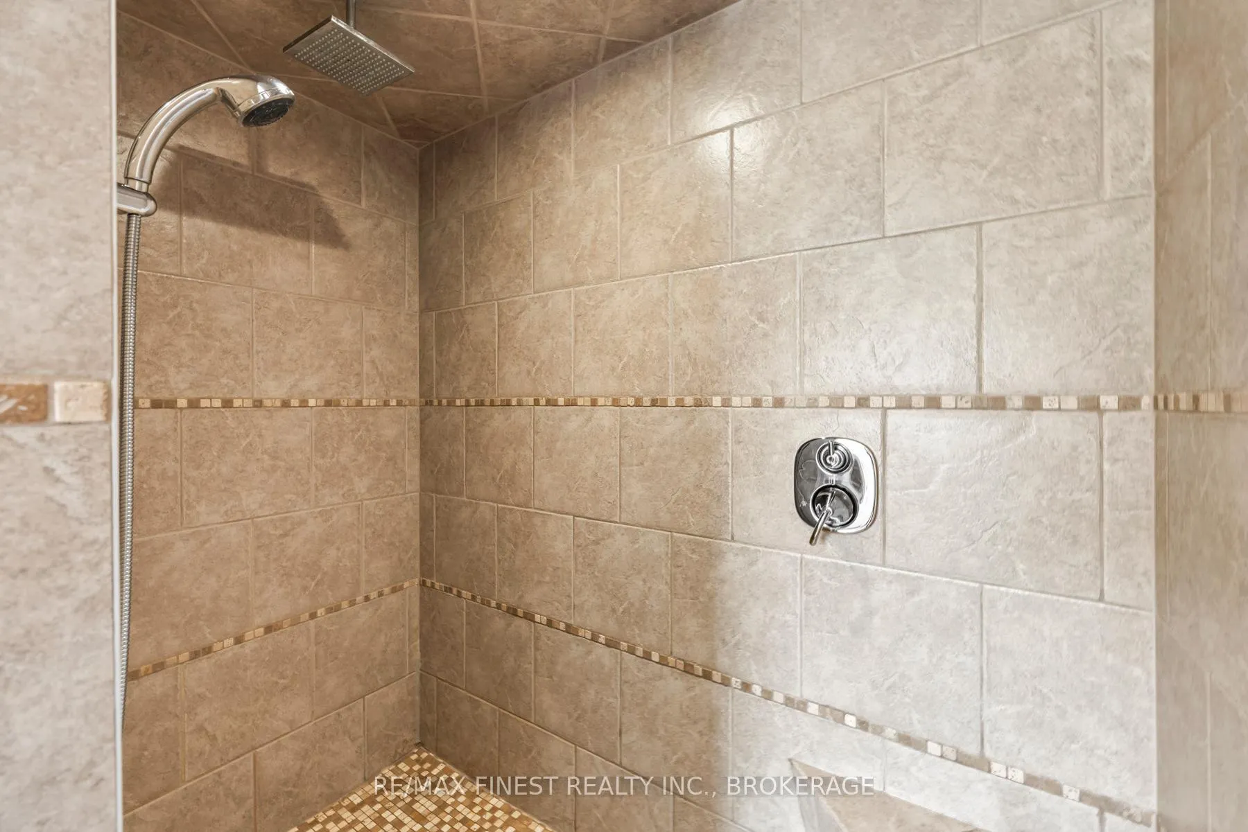 Photo 26 of 1247 Millhaven Road, Loyalist, Lennox and Addington - South — HOMEH