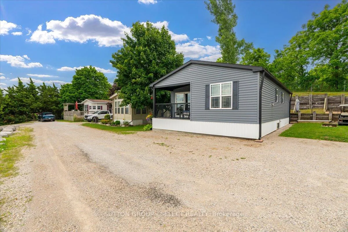 Photo of Unit 415, 8685 Rock Glen Road