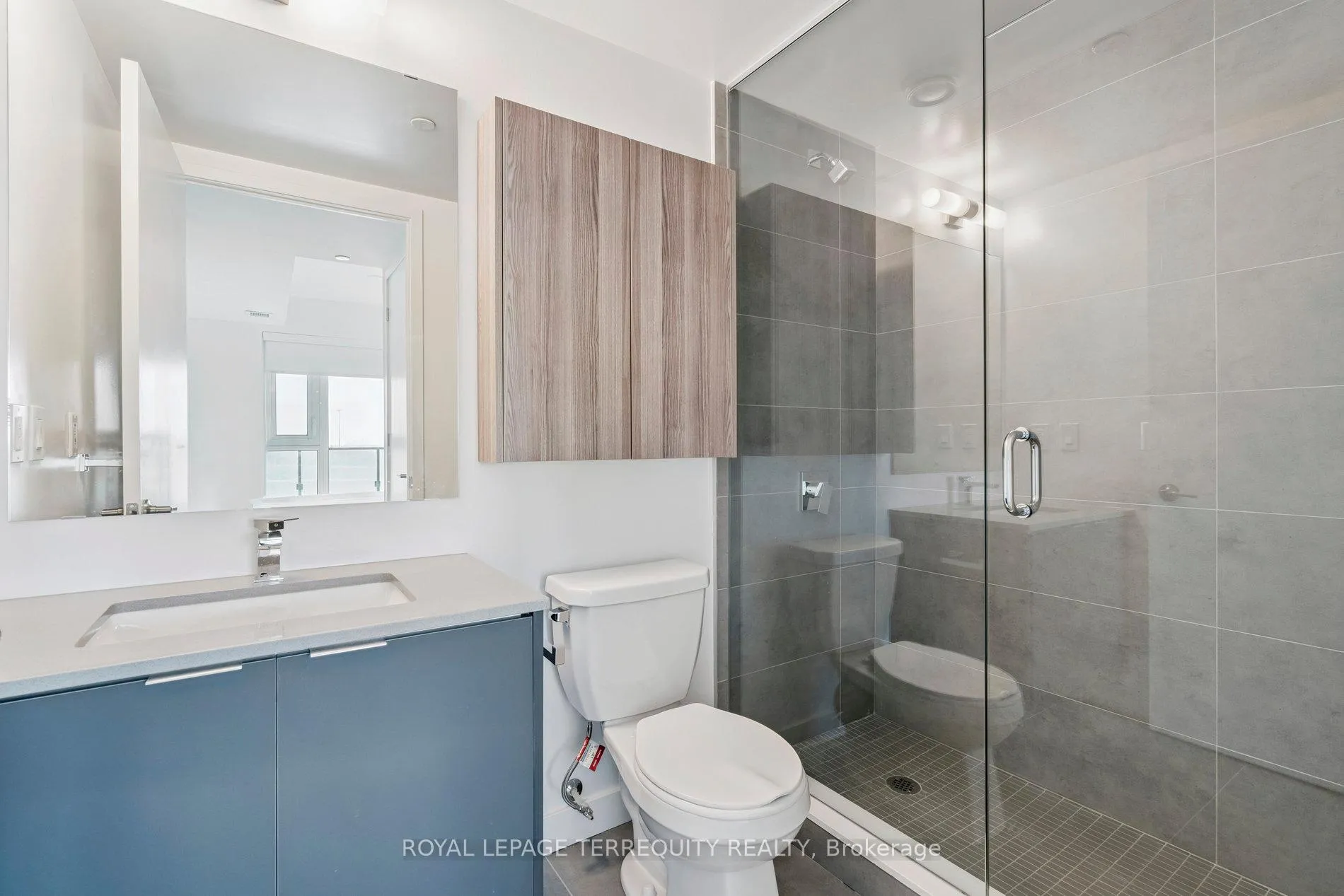 Photo 16 of Unit 809, 8 Tippett Road, North York, Clanton Park — HOMEH
