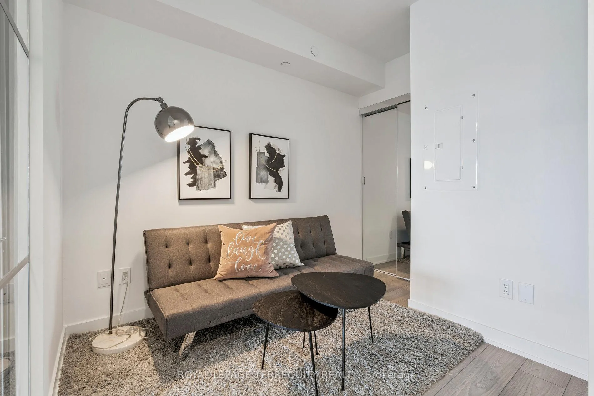 Photo 19 of Unit 809, 8 Tippett Road, North York, Clanton Park — HOMEH