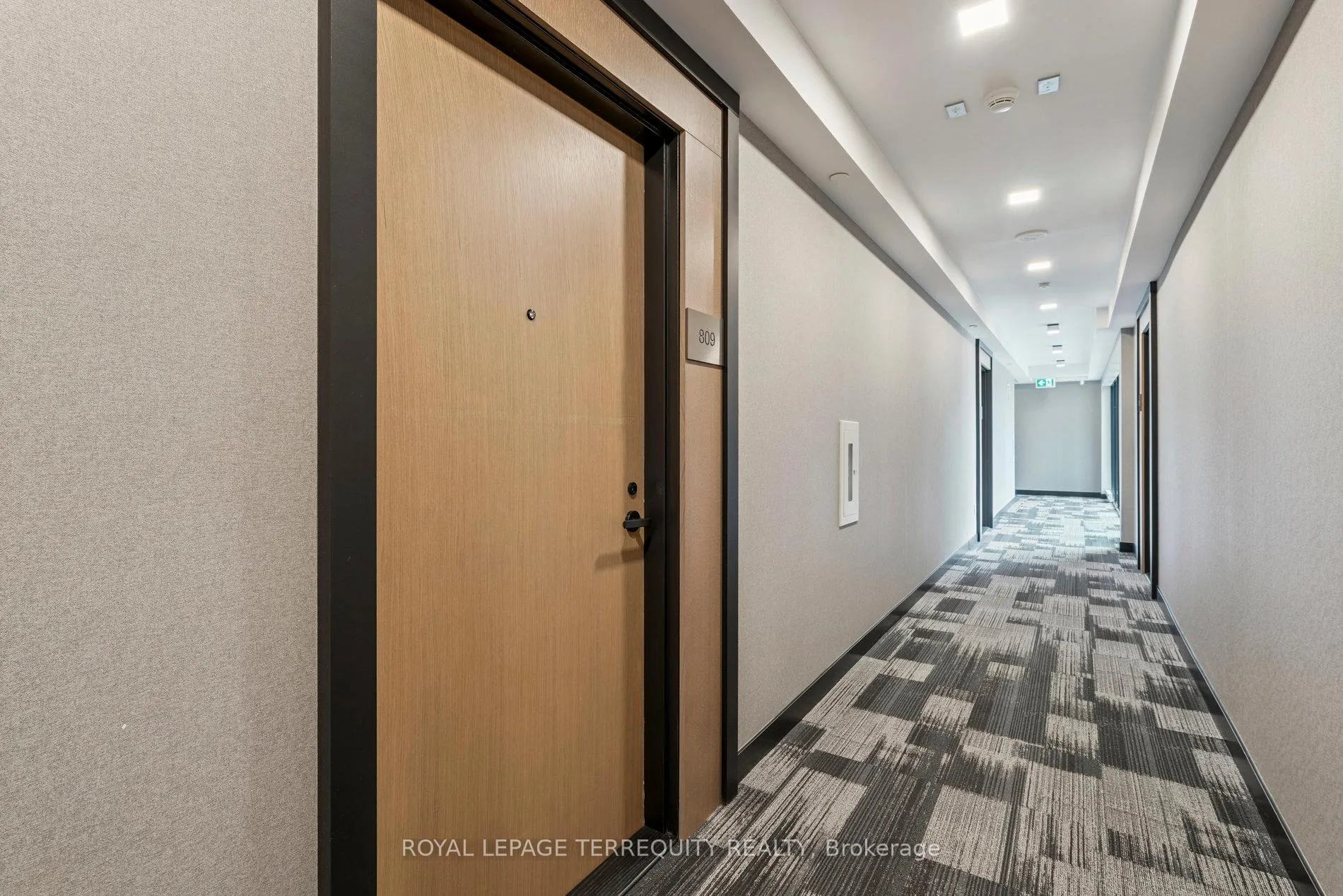 Photo 22 of Unit 809, 8 Tippett Road, North York, Clanton Park — HOMEH