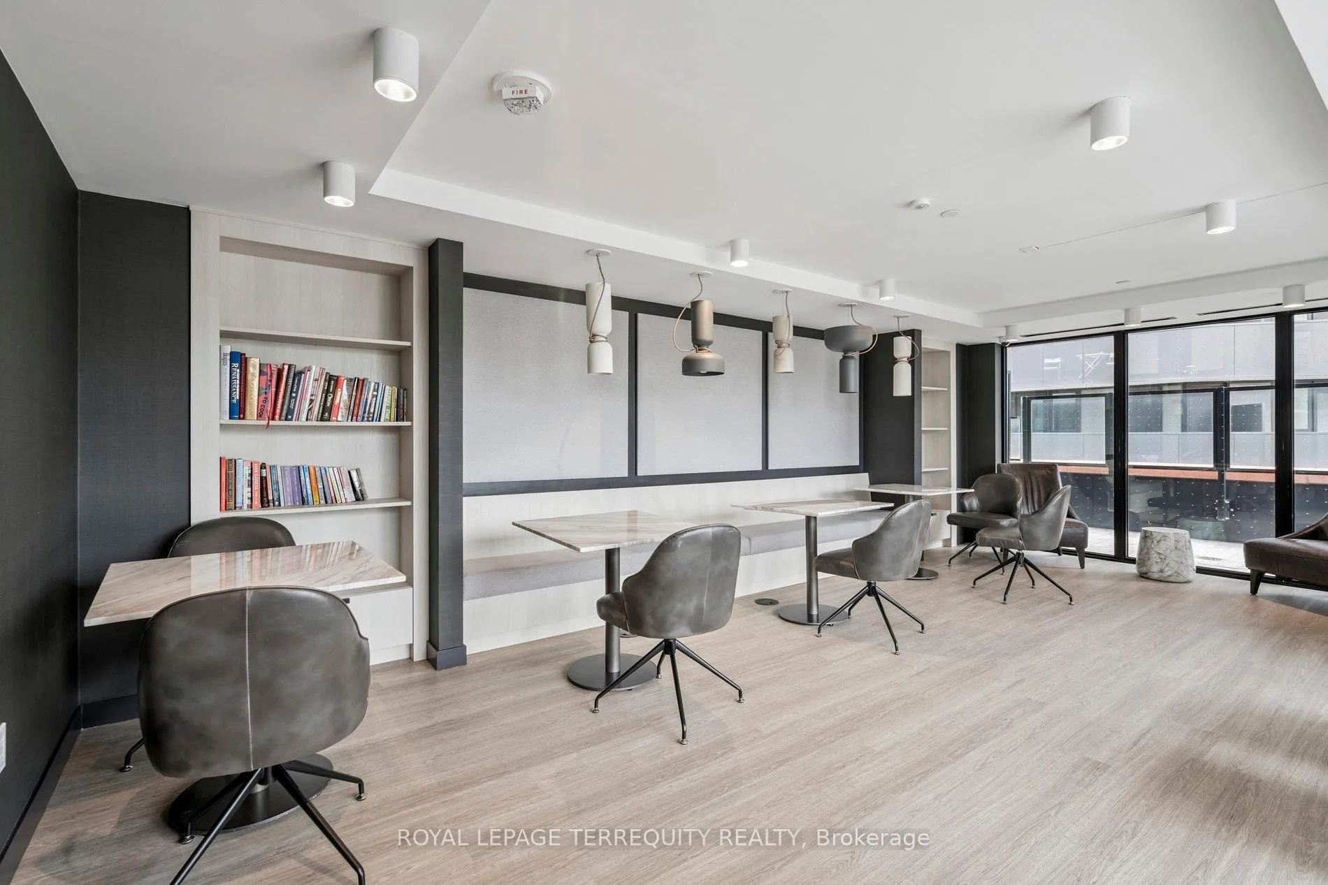 Photo 25 of Unit 809, 8 Tippett Road, North York, Clanton Park — HOMEH