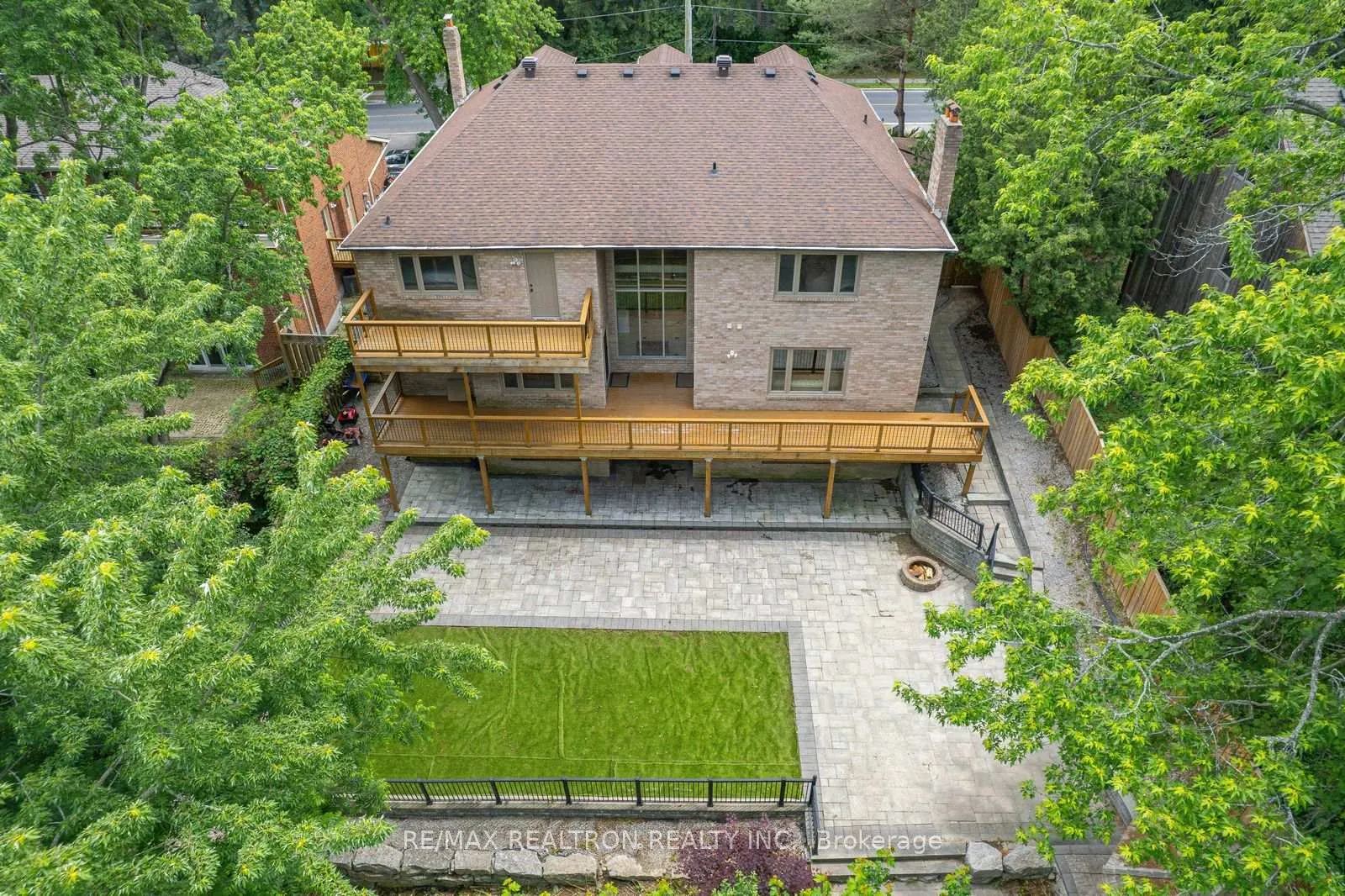 Photo 2 of 92 Proctor Avenue, Markham, Grandview — HOMEH