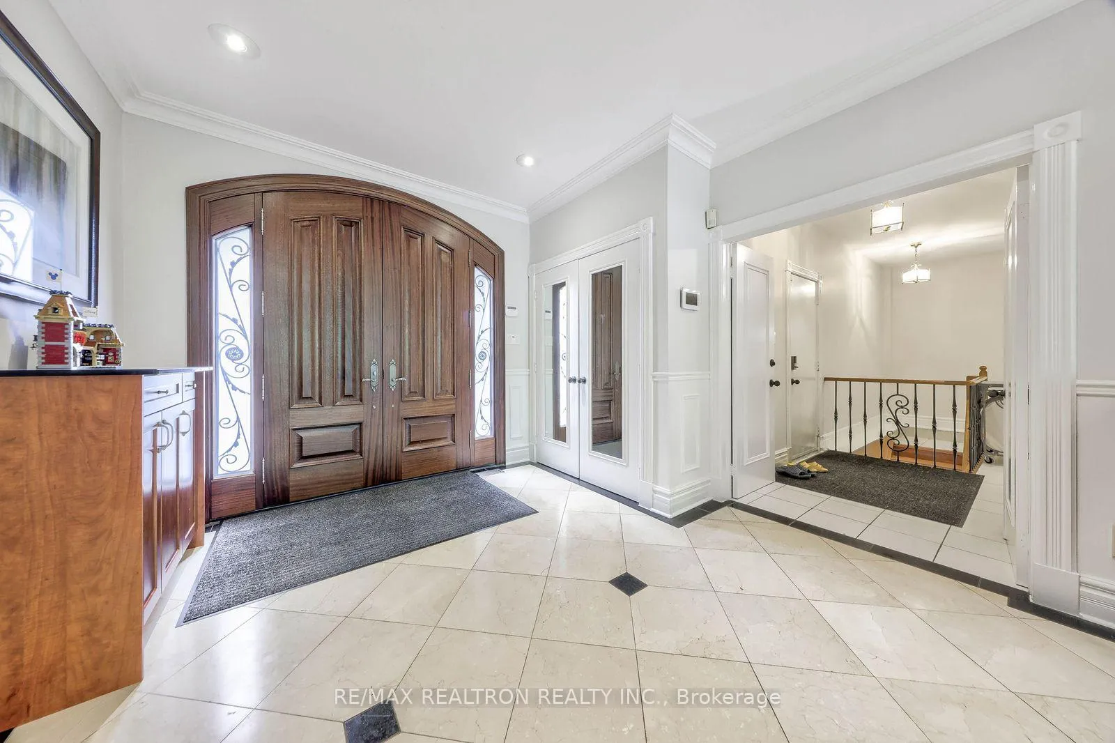 Photo 12 of 92 Proctor Avenue, Markham, Grandview — HOMEH