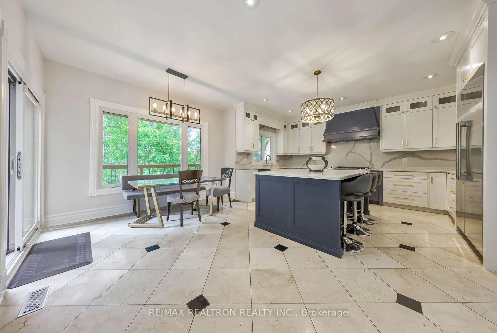 Photo 17 of 92 Proctor Avenue, Markham, Grandview — HOMEH