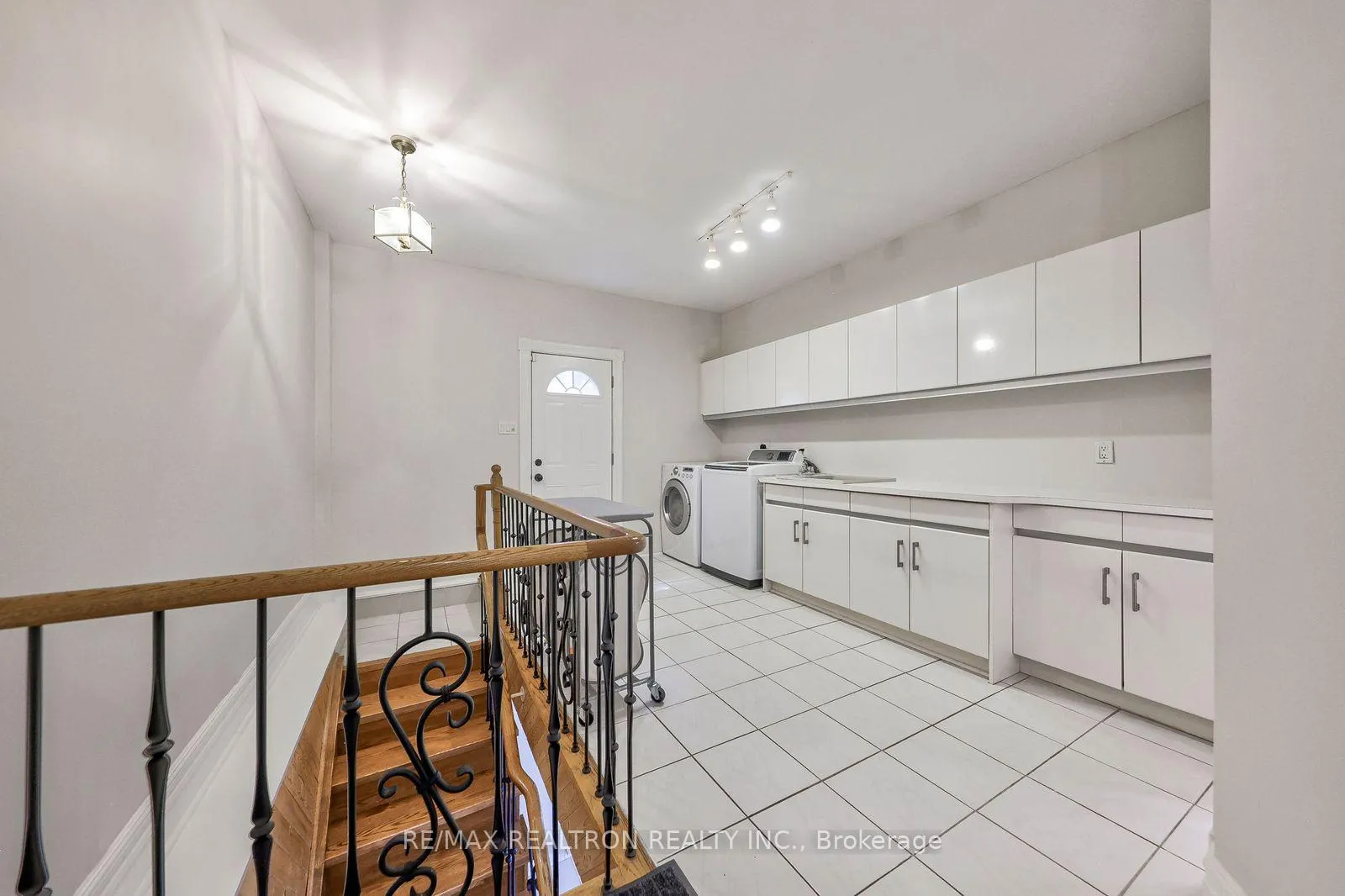 Photo 26 of 92 Proctor Avenue, Markham, Grandview — HOMEH