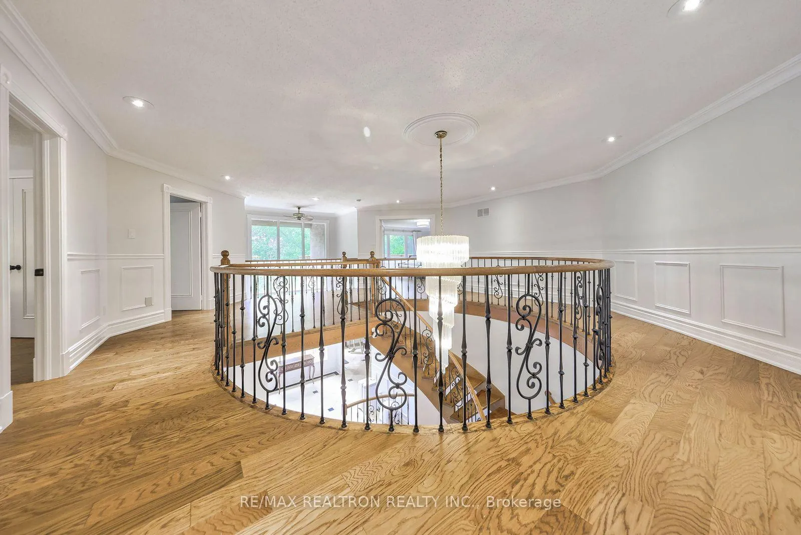 Photo 28 of 92 Proctor Avenue, Markham, Grandview — HOMEH