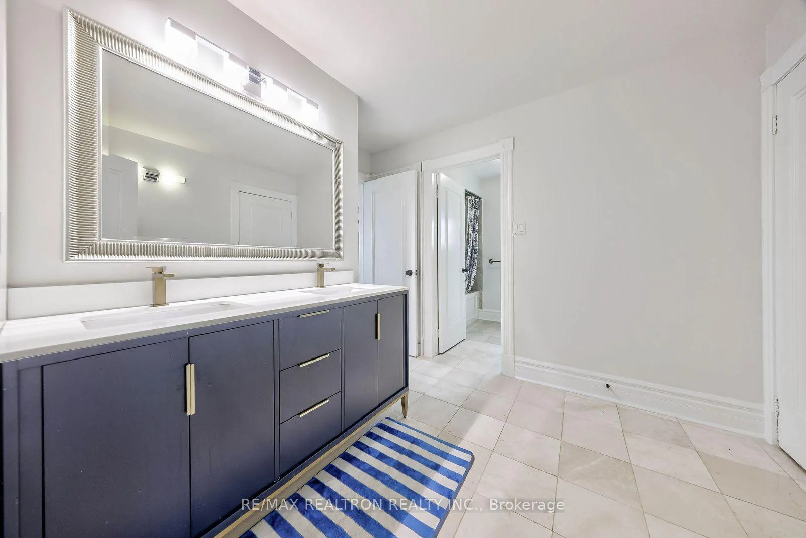 Photo 32 of 92 Proctor Avenue, Markham, Grandview — HOMEH