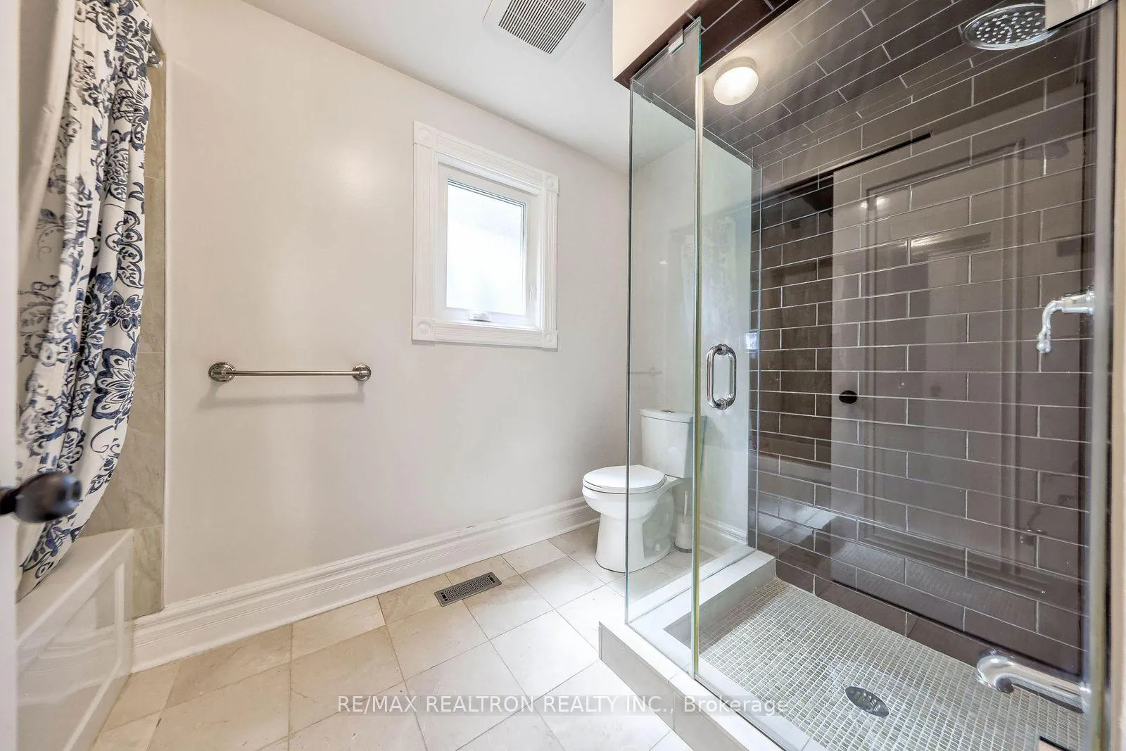 Photo 33 of 92 Proctor Avenue, Markham, Grandview — HOMEH