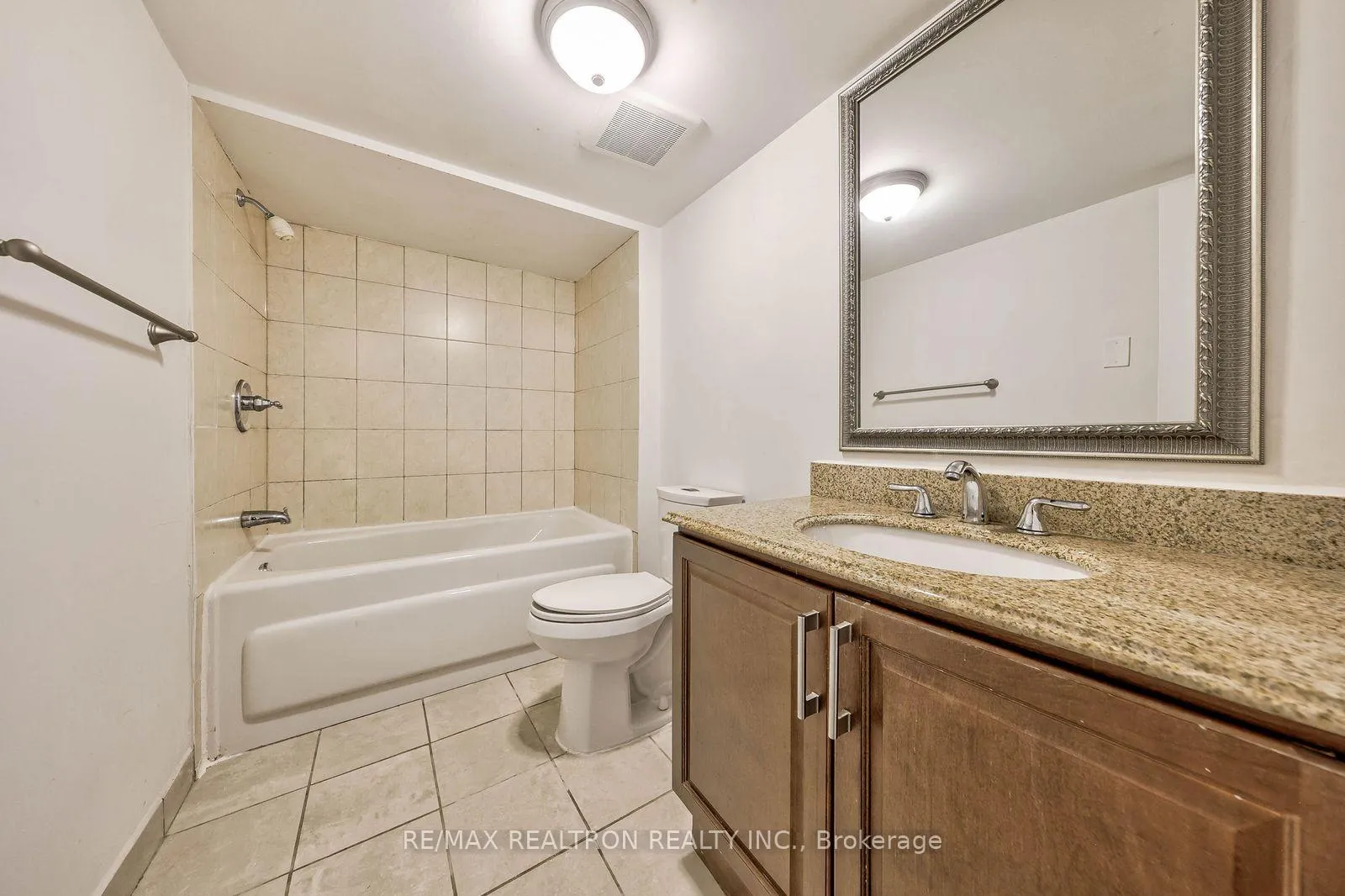 Photo 45 of 92 Proctor Avenue, Markham, Grandview — HOMEH
