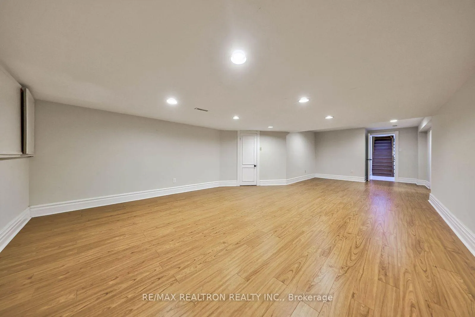 Photo 50 of 92 Proctor Avenue, Markham, Grandview — HOMEH